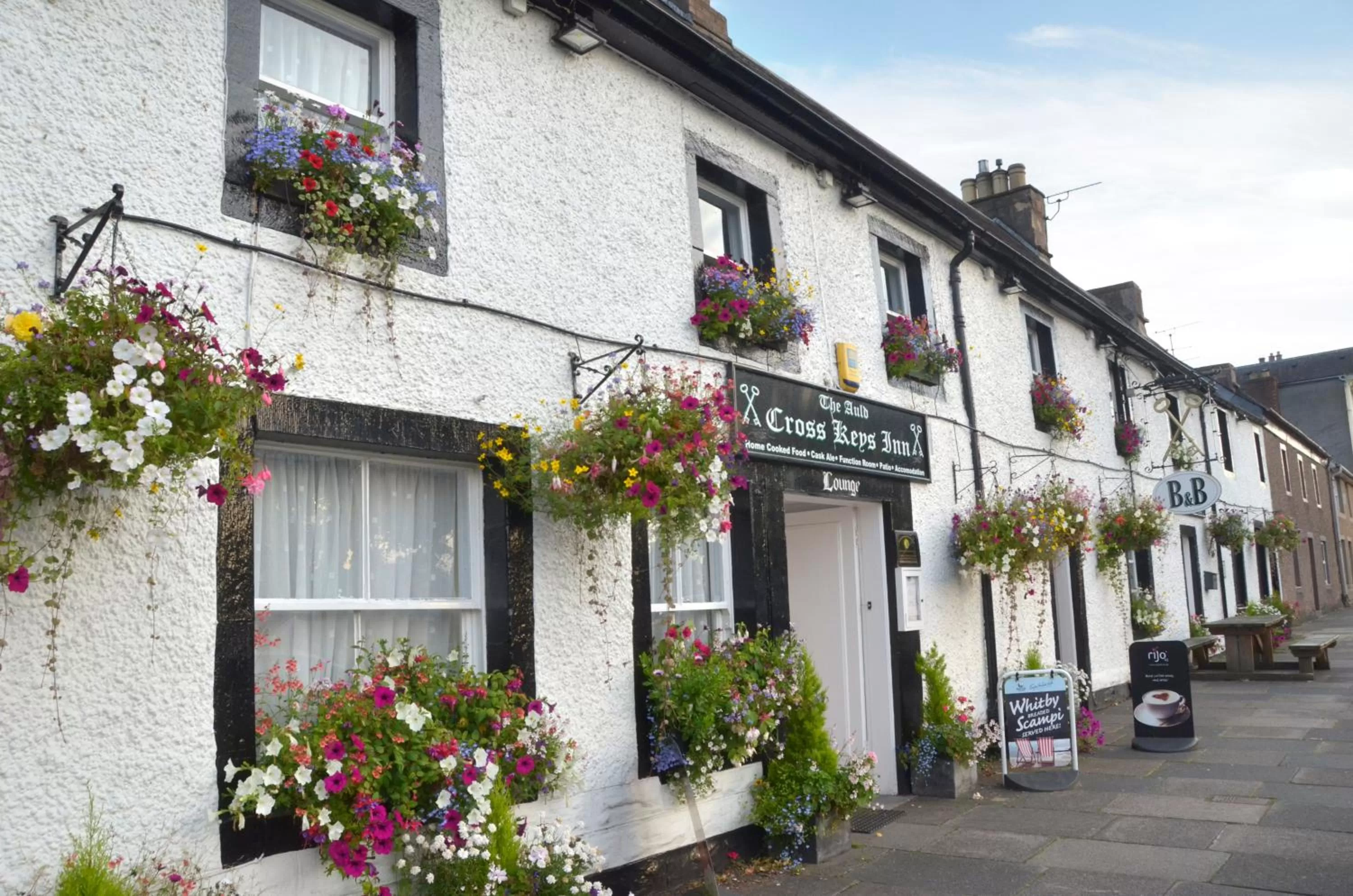Property building in Auld Cross Keys Inn