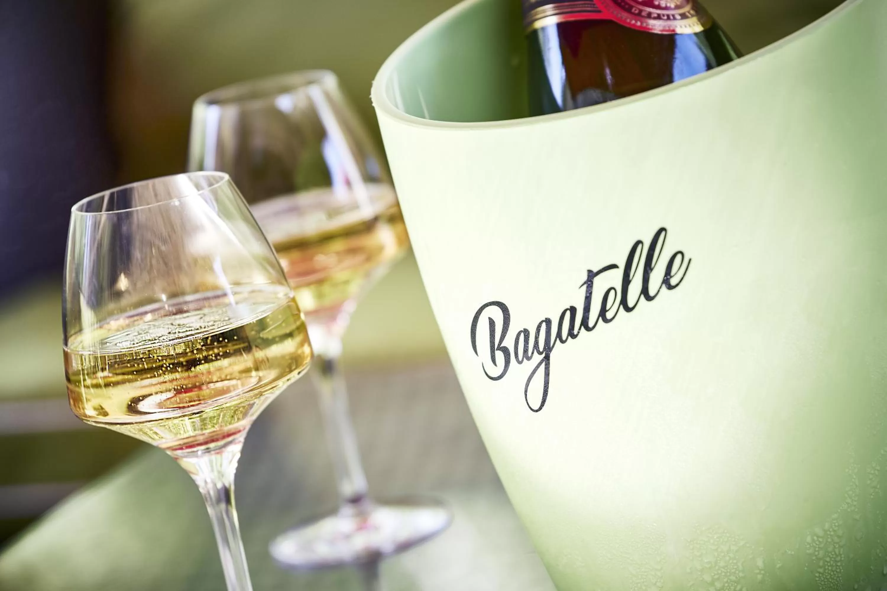 Lounge or bar in Logis Bagatelle - 51530 Dizy