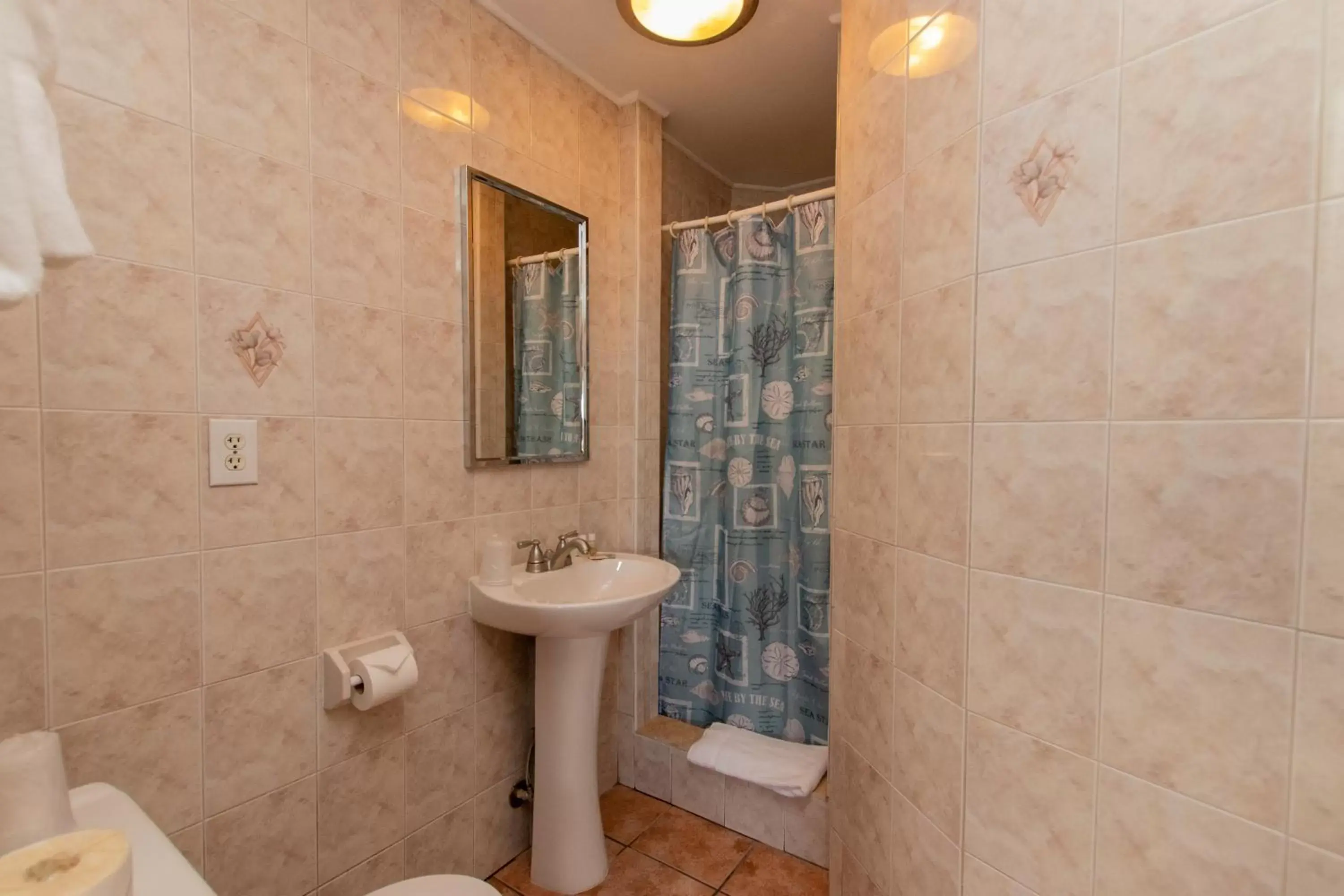 Bathroom in Sunset Cove Beach Resort