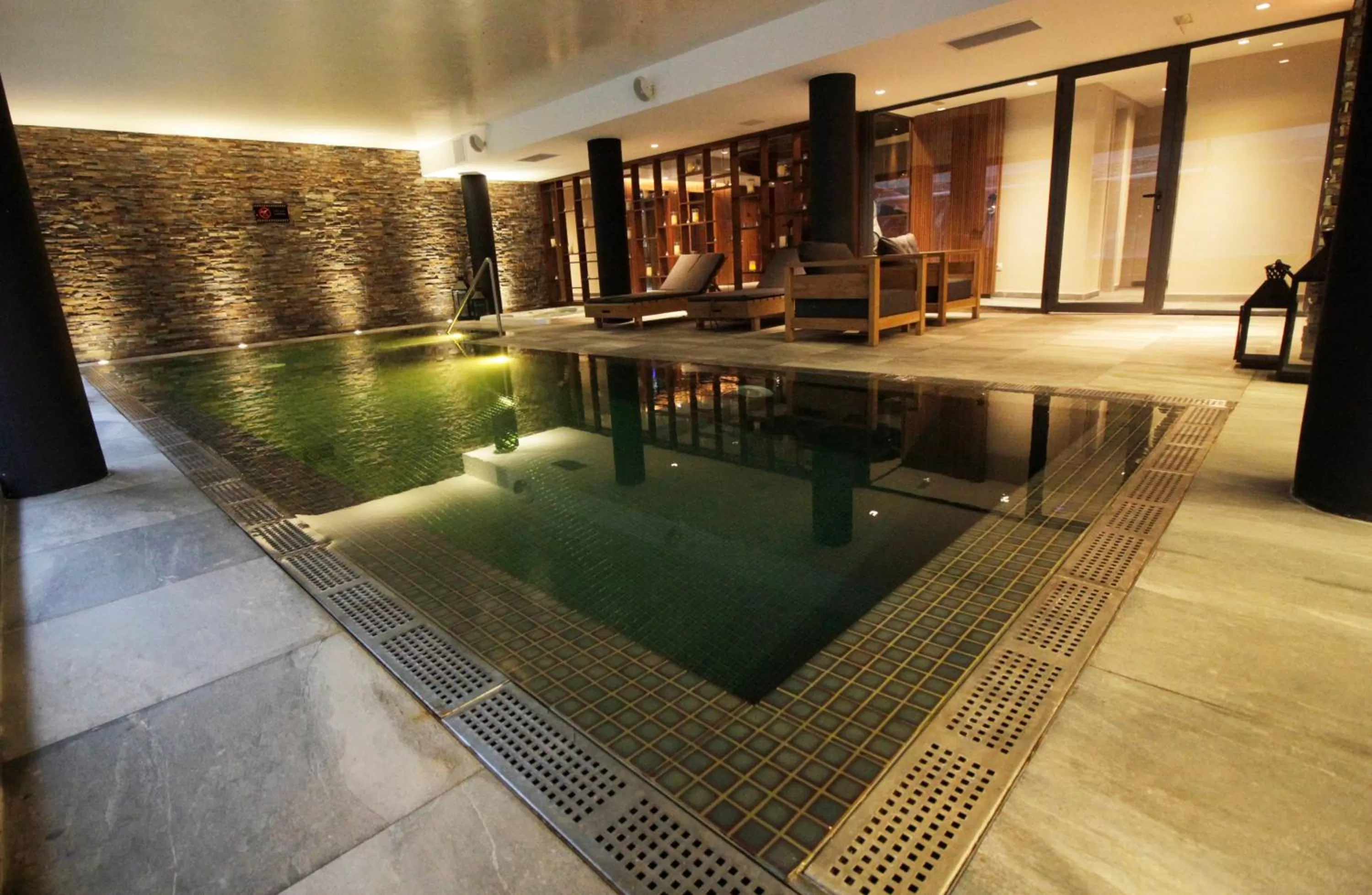 Swimming pool in Cottage Puerto Buceo