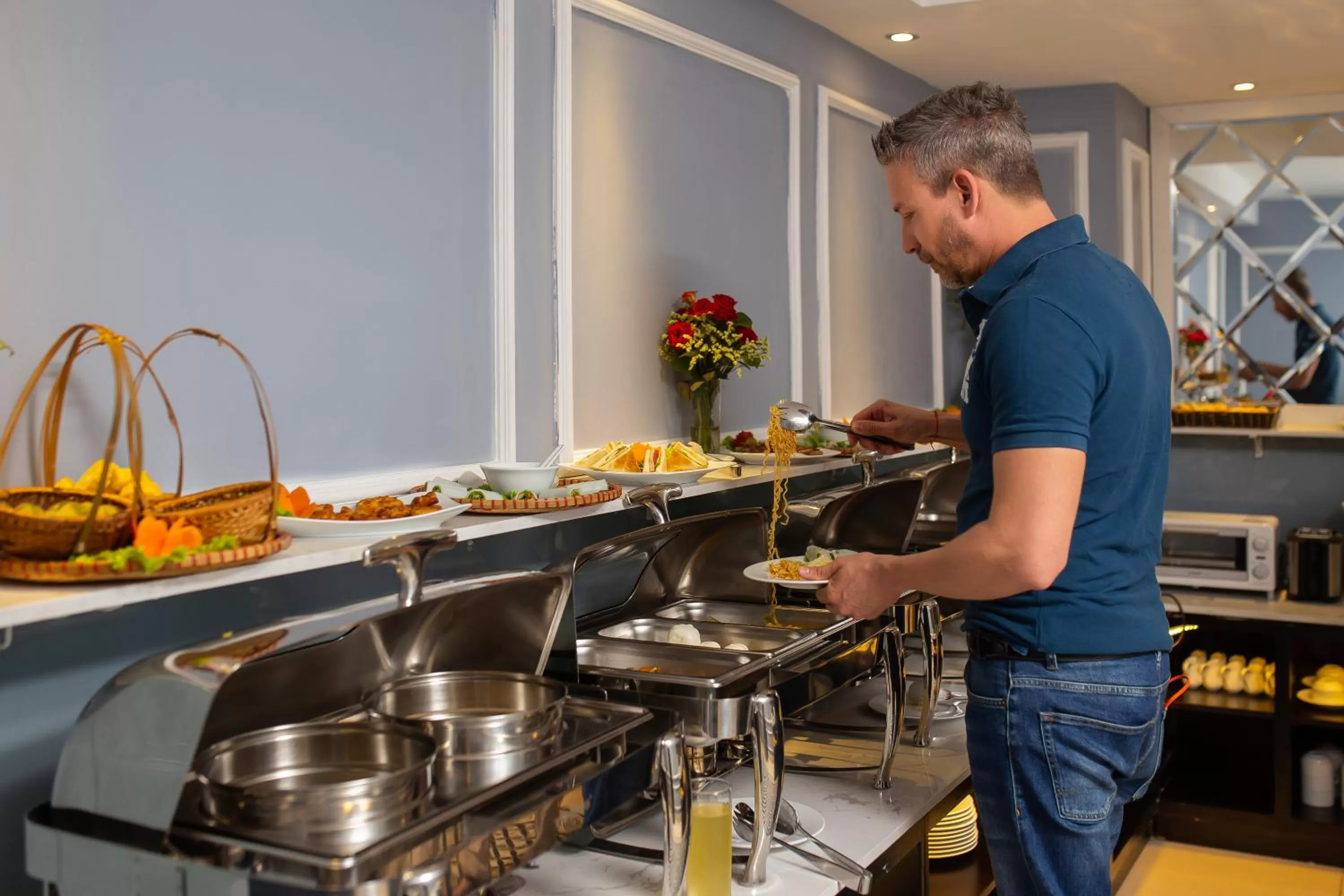 Staff in 22land Residence Hotel 71 Hang Bong Premium