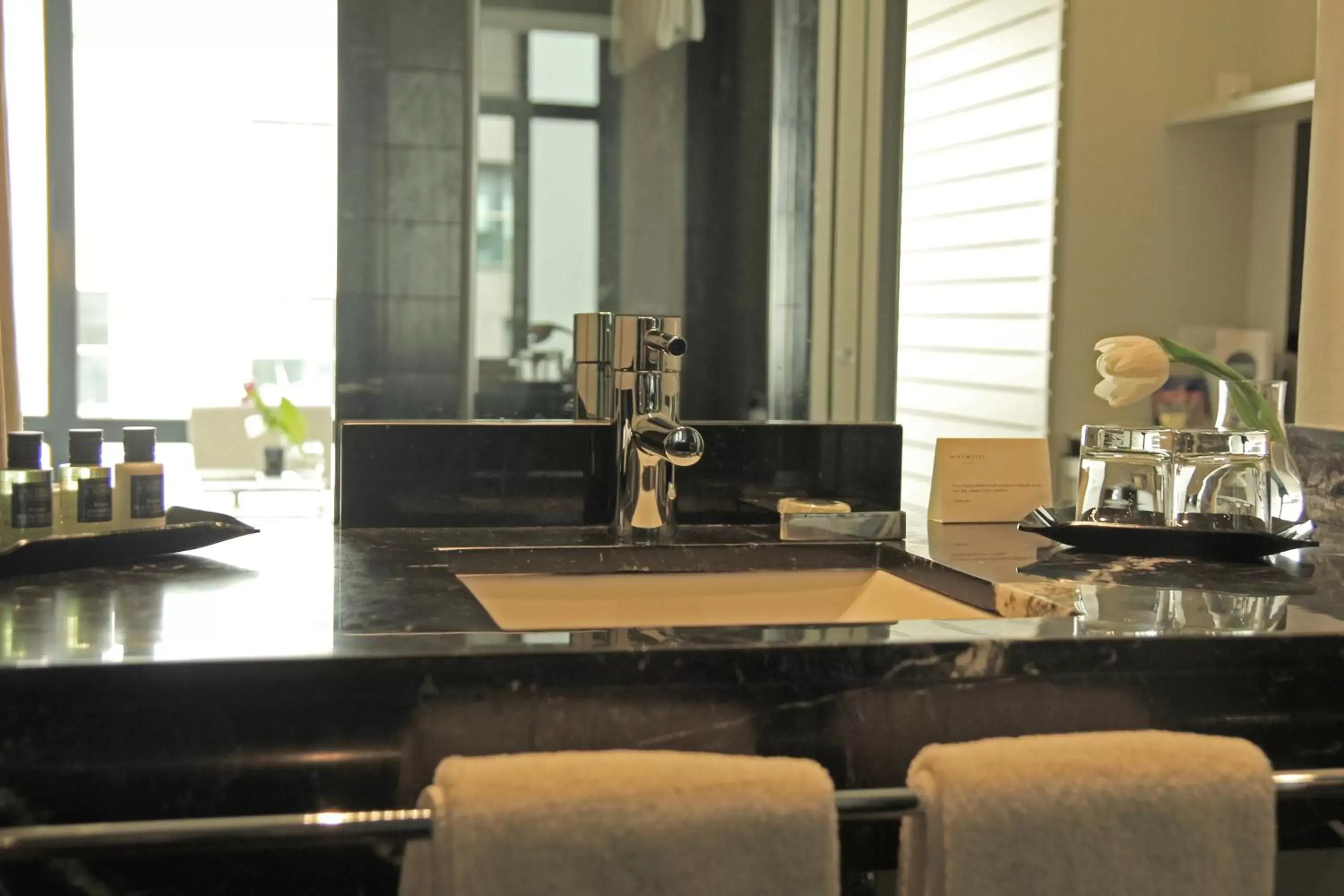 Bathroom in Hotel Miró Bathroom in Hotel Miró