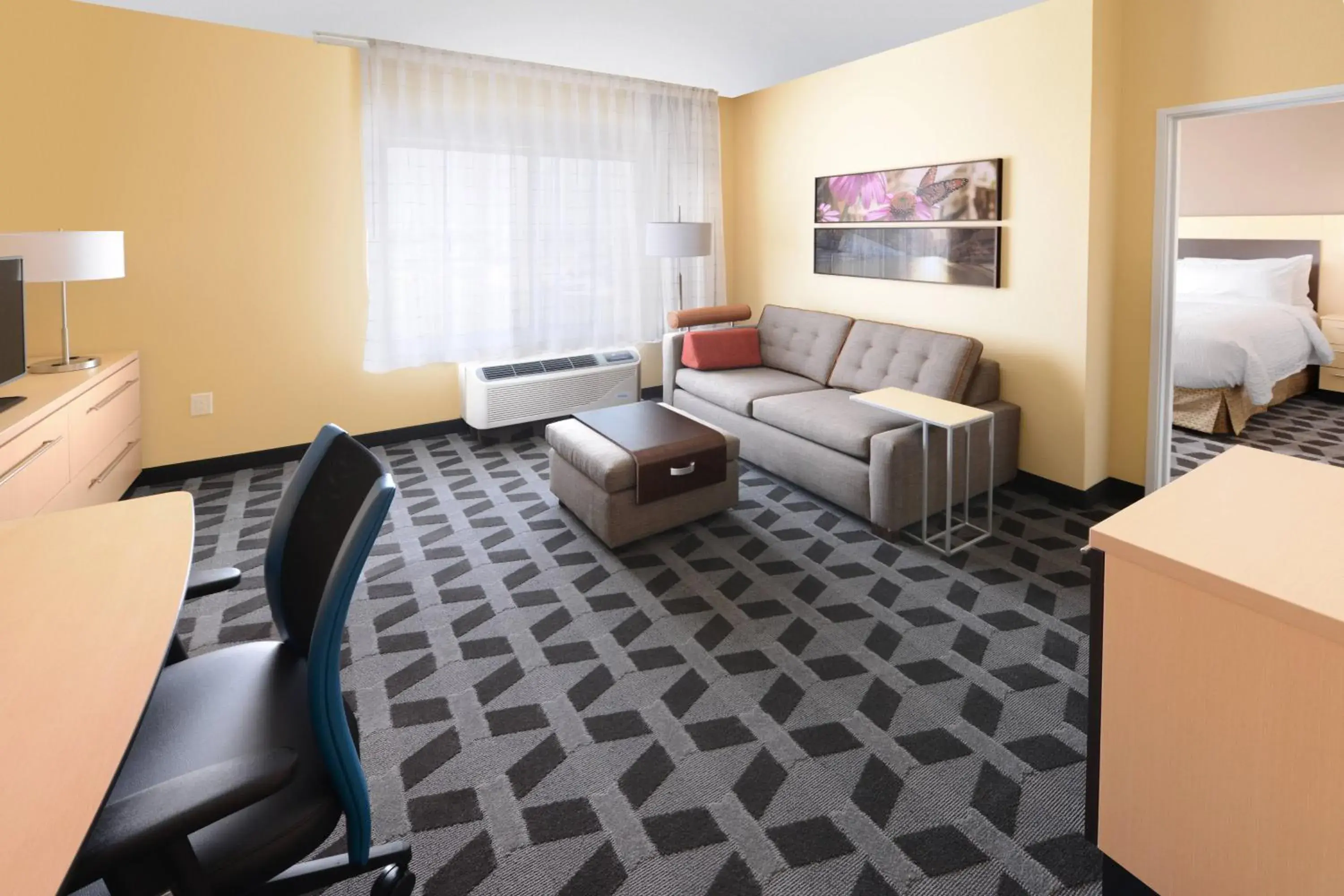 Bedroom, Seating Area in TownePlace Suites by Marriott Laredo