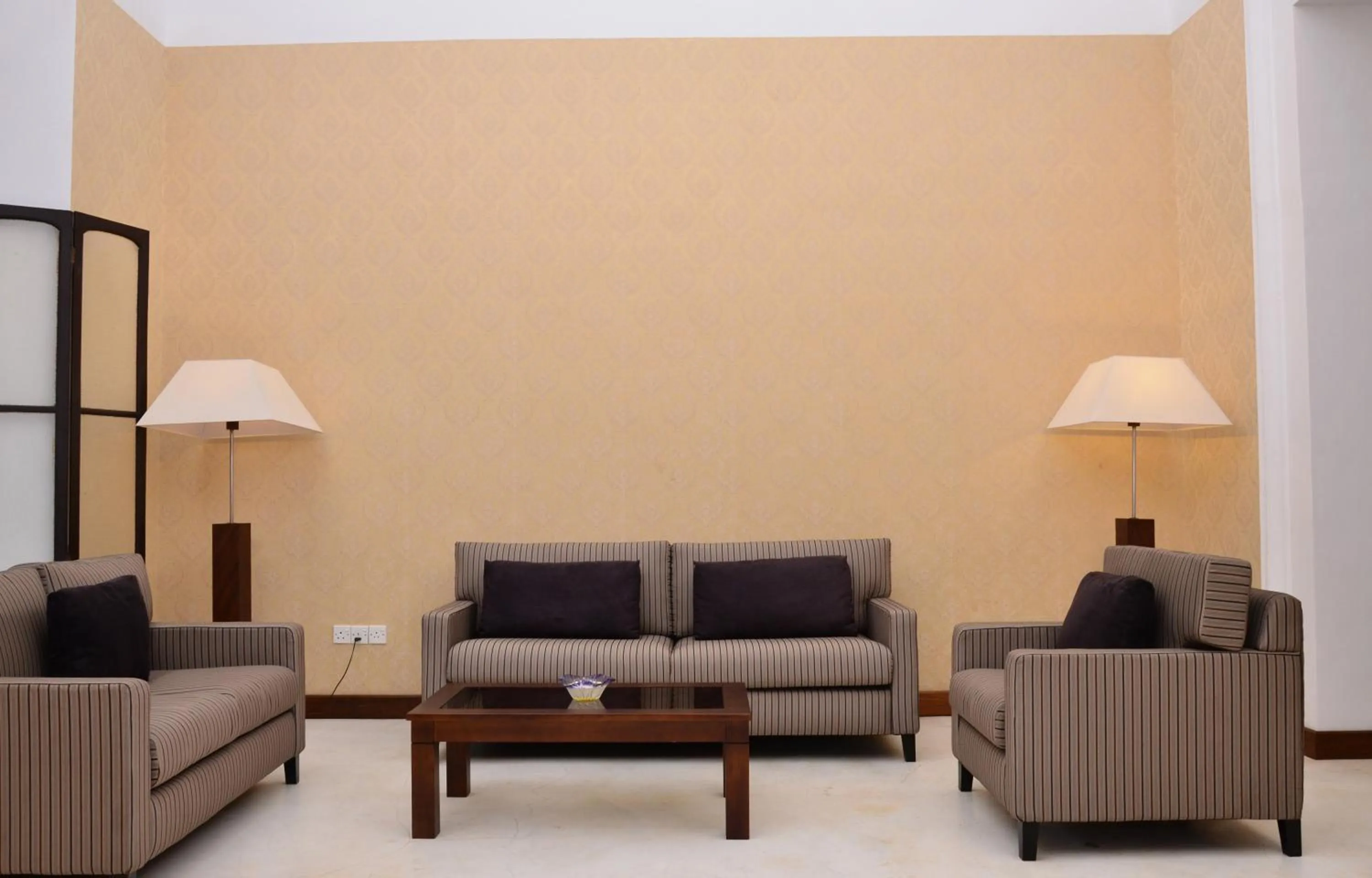 Communal lounge/ TV room in 56 by Deco - Galle Fort