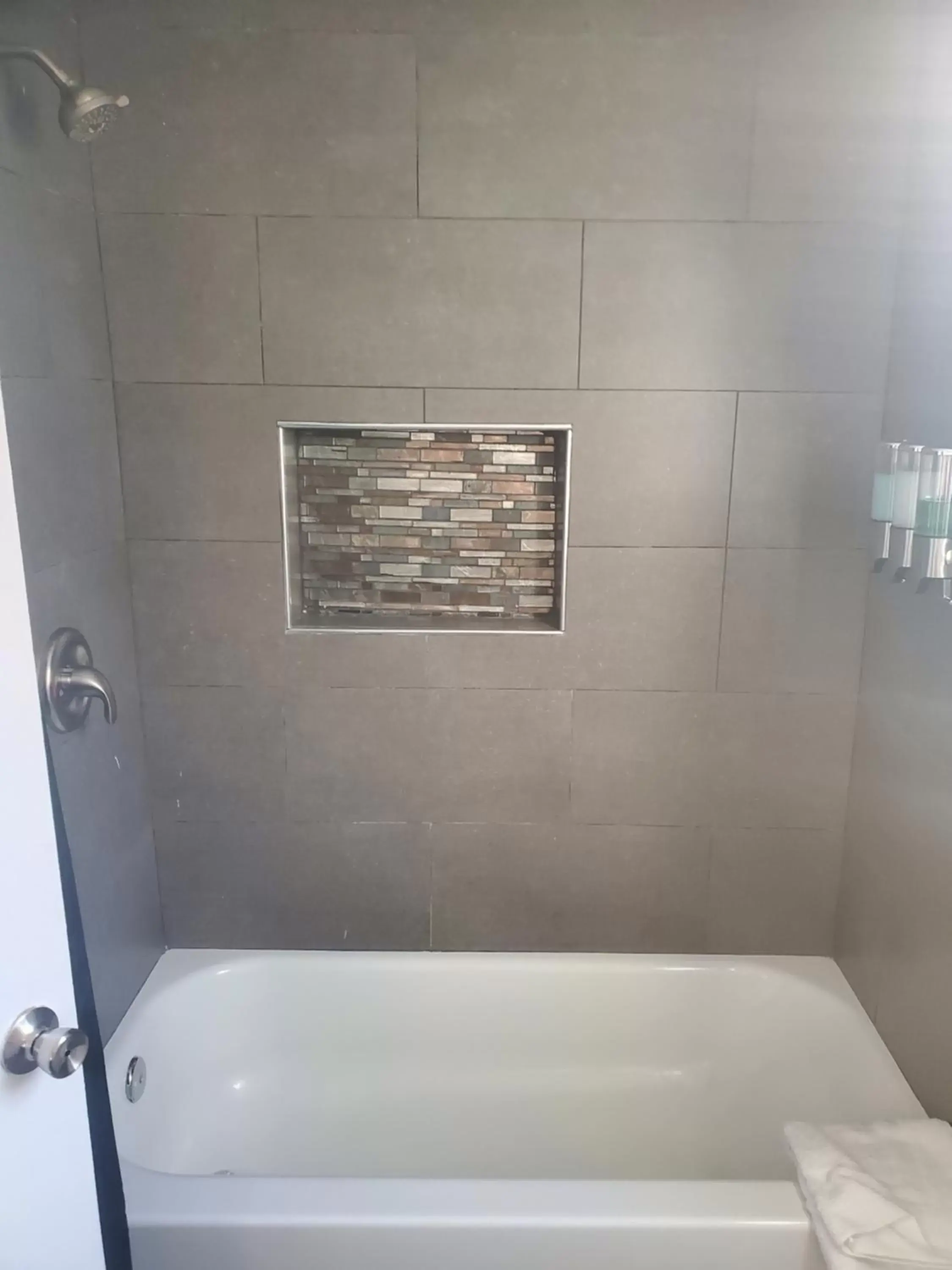 Shower, Bathroom in OMEO Suites Big Bear
