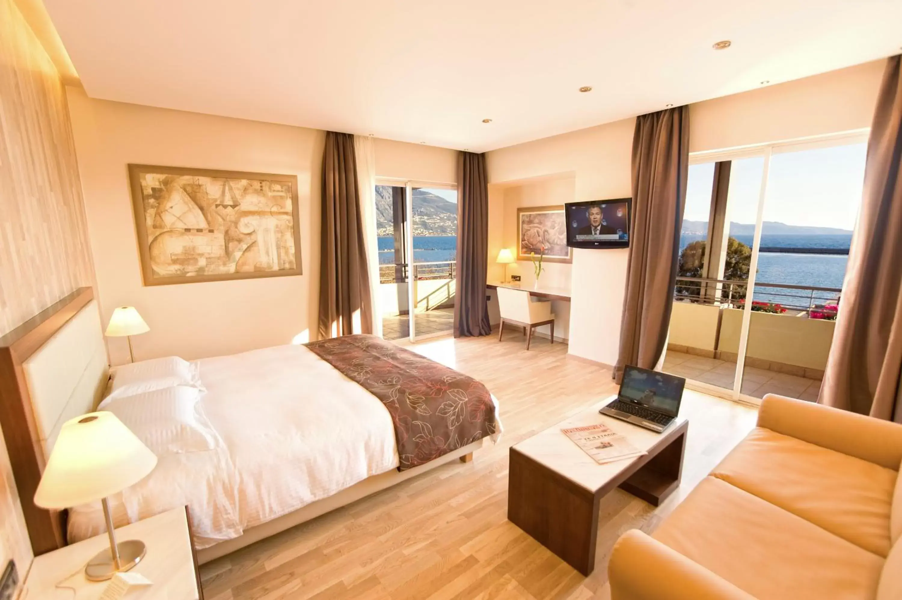 Photo of the whole room, Bed in Pharae Palace Photo of the whole room, Bed in Pharae Palace