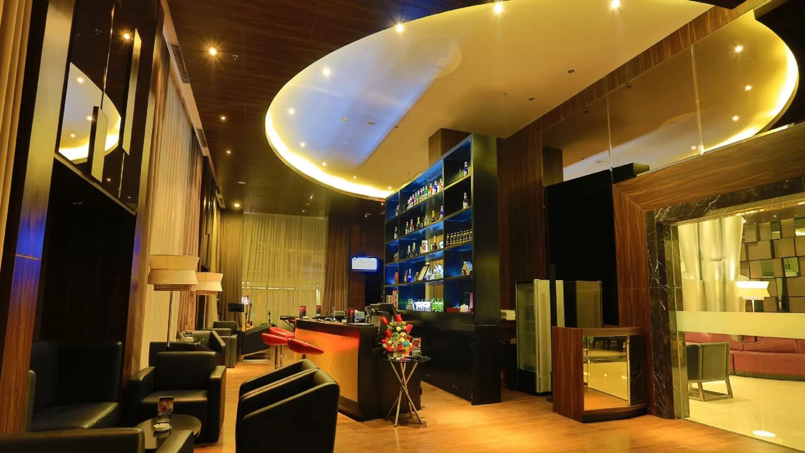Lounge or bar, Restaurant/Places to Eat in ASTON Jambi Hotel & Conference Center