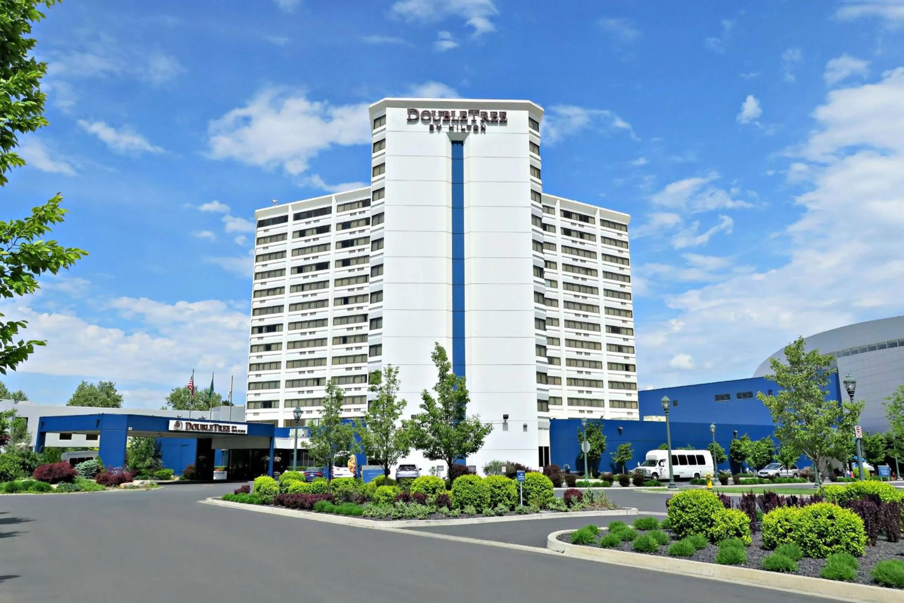 Property building in DoubleTree by Hilton Spokane City Center