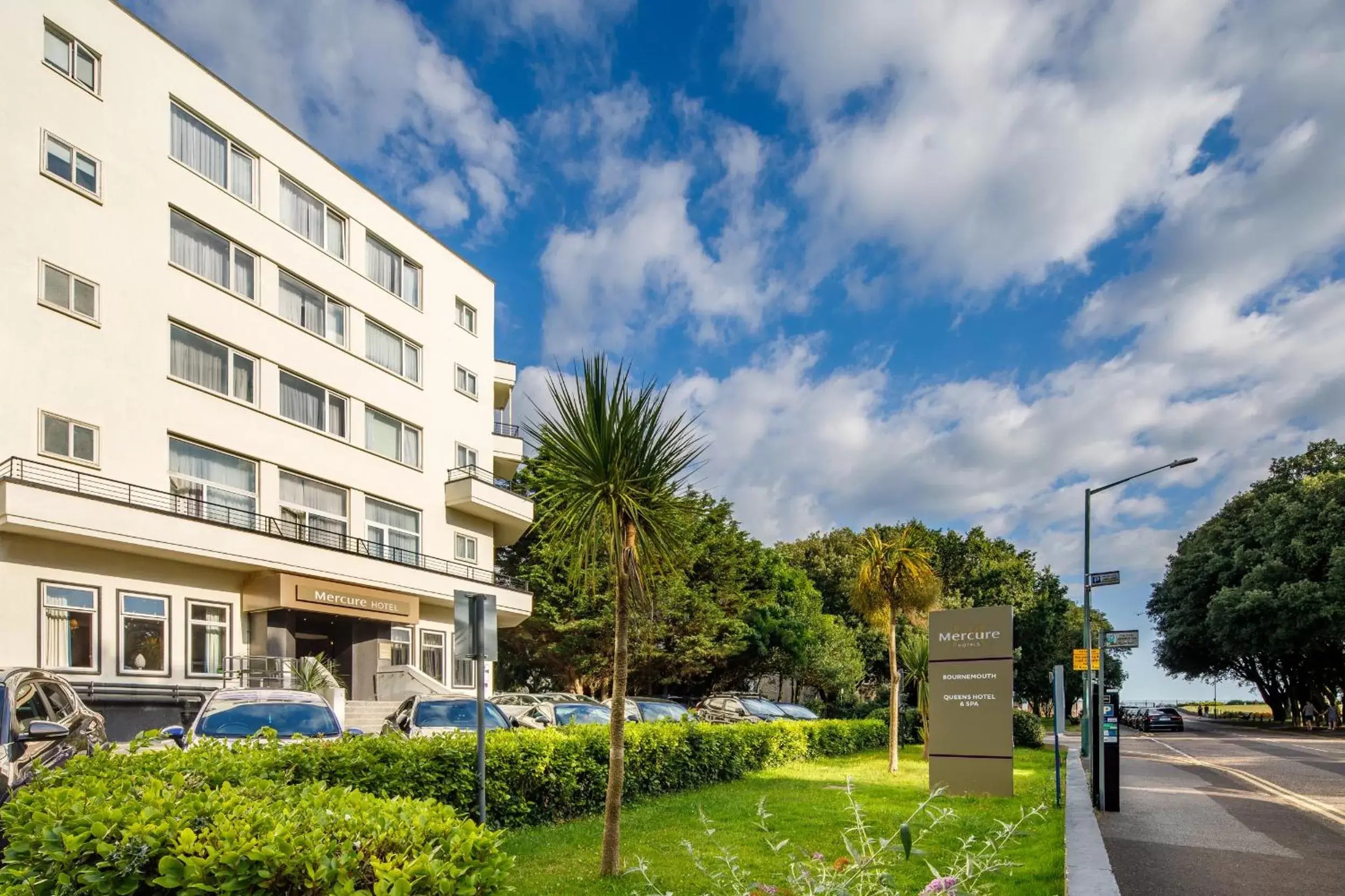 Property Building in Mercure Bournemouth Queens Hotel and Spa