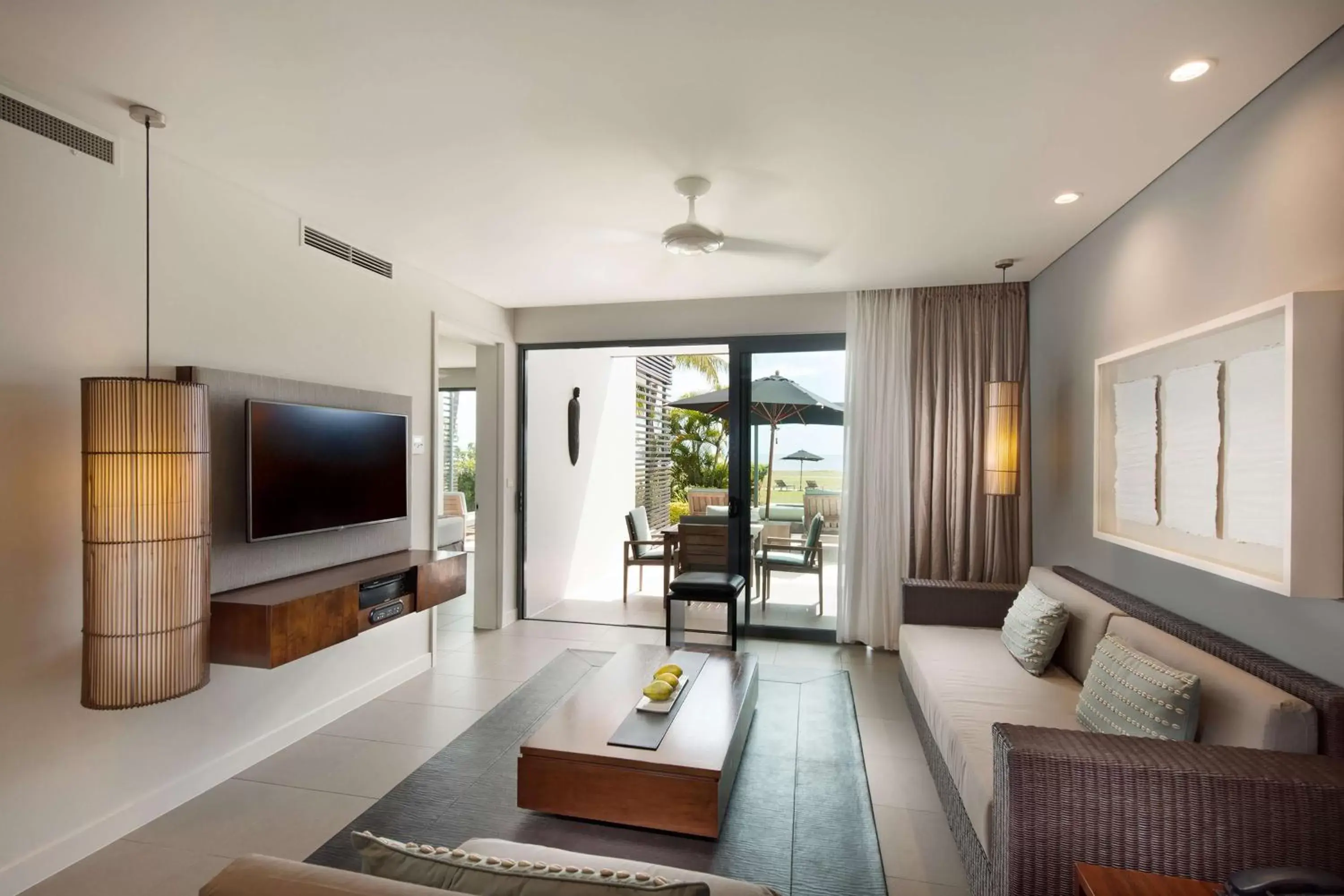 Bedroom, TV/Entertainment Center in Hilton Fiji Beach Resort and Spa