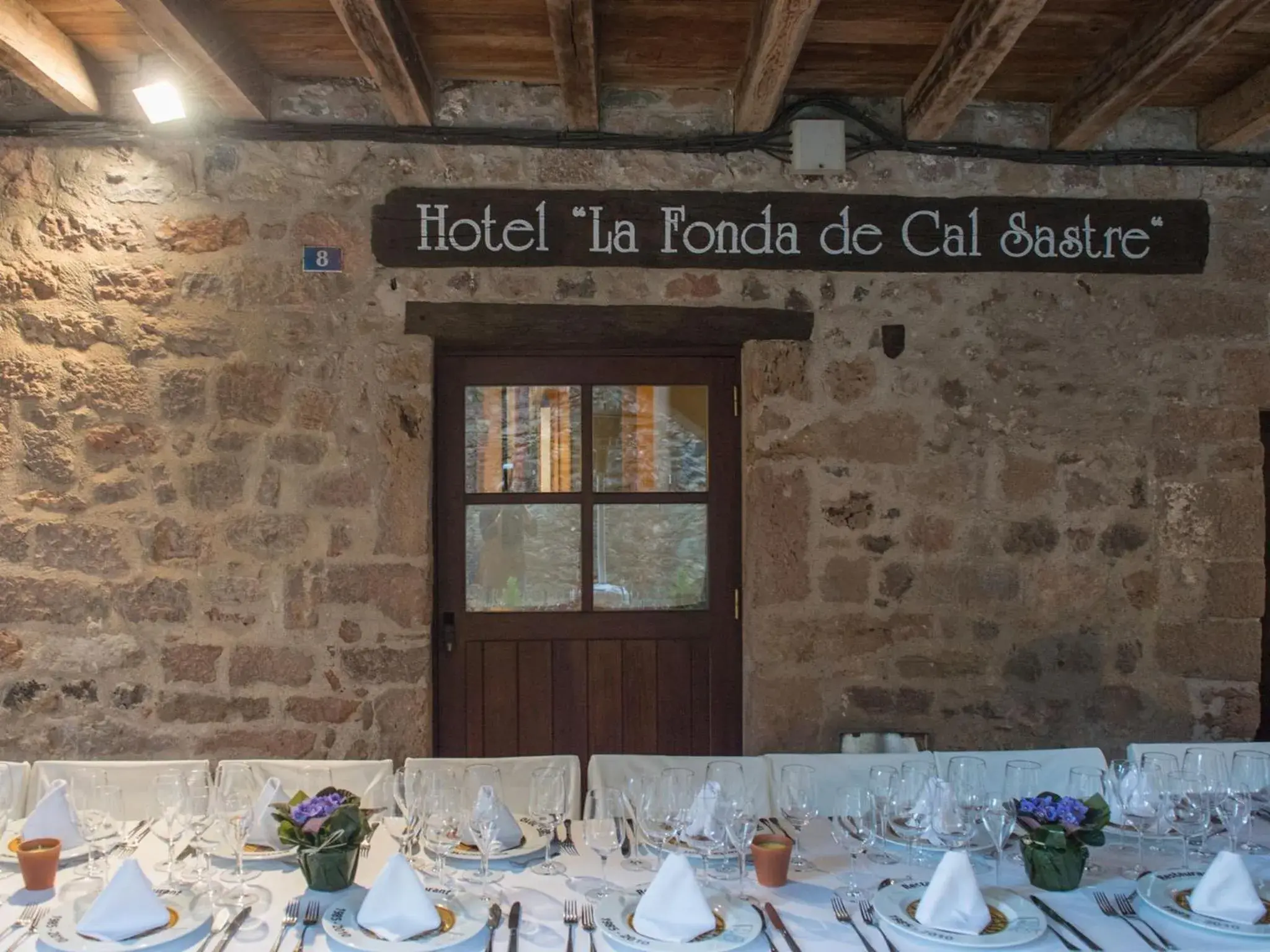 Facade/entrance, Restaurant/Places to Eat in Hotel Cal Sastre