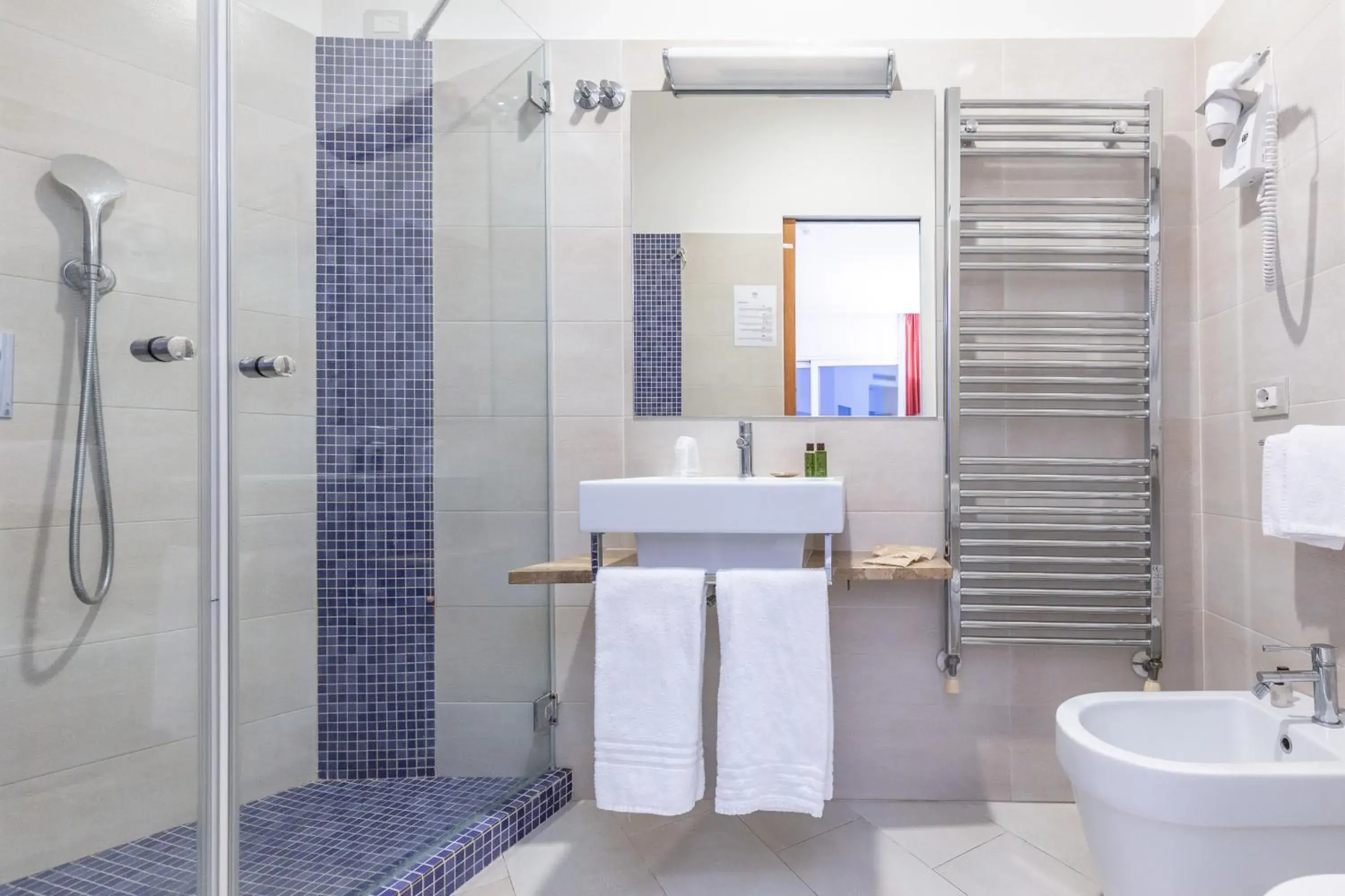 Shower, Bathroom in Hotel Giosue' a mare