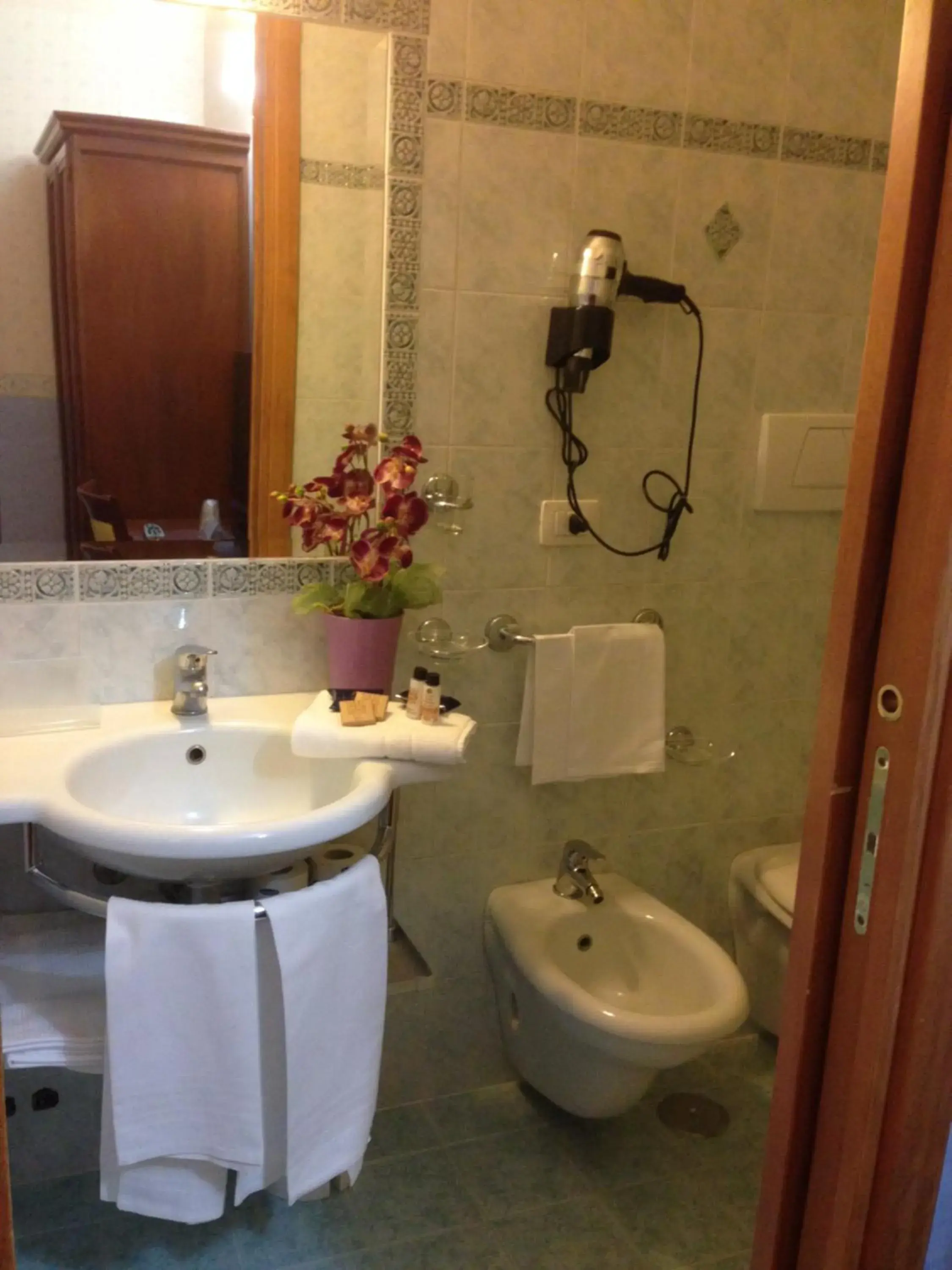 Bathroom in Hotel Filippeschi