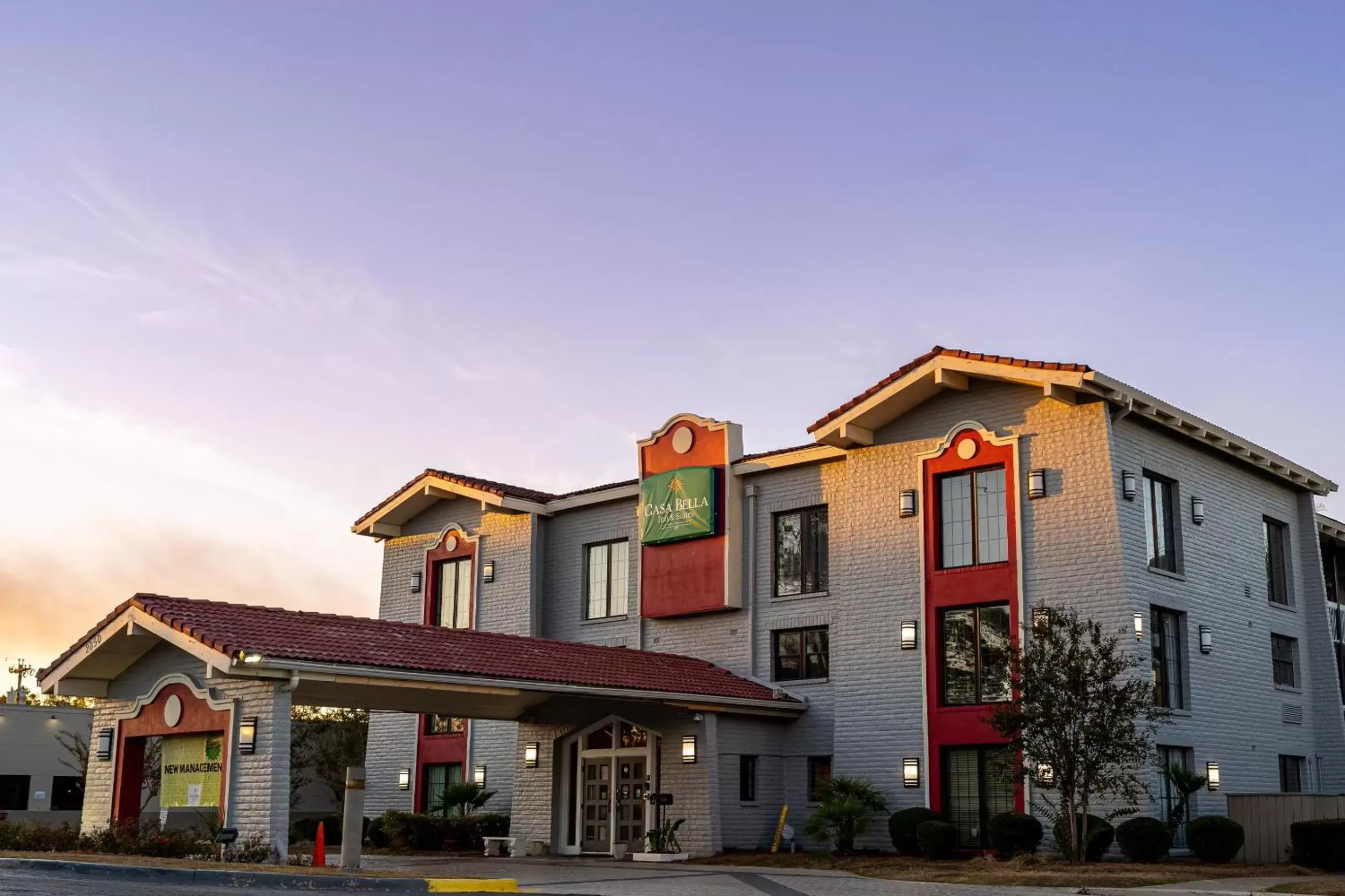 Property Building in Casa Bella Inn & Suites