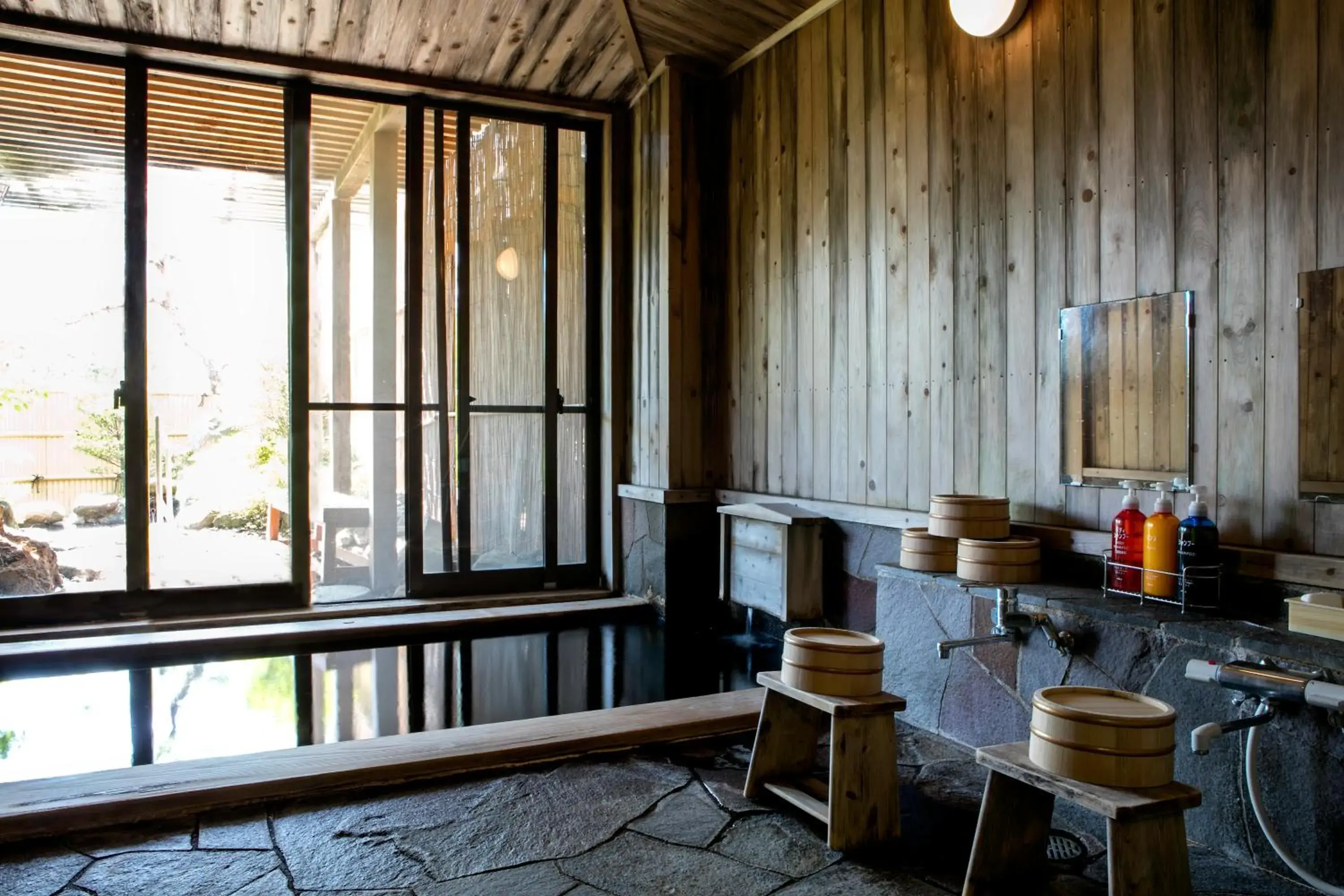 Hot Spring Bath, Lounge/Bar in Ryokan Warabino