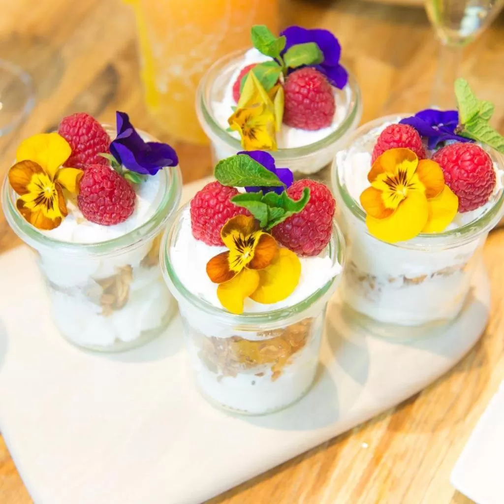 Food in Milk and cookies