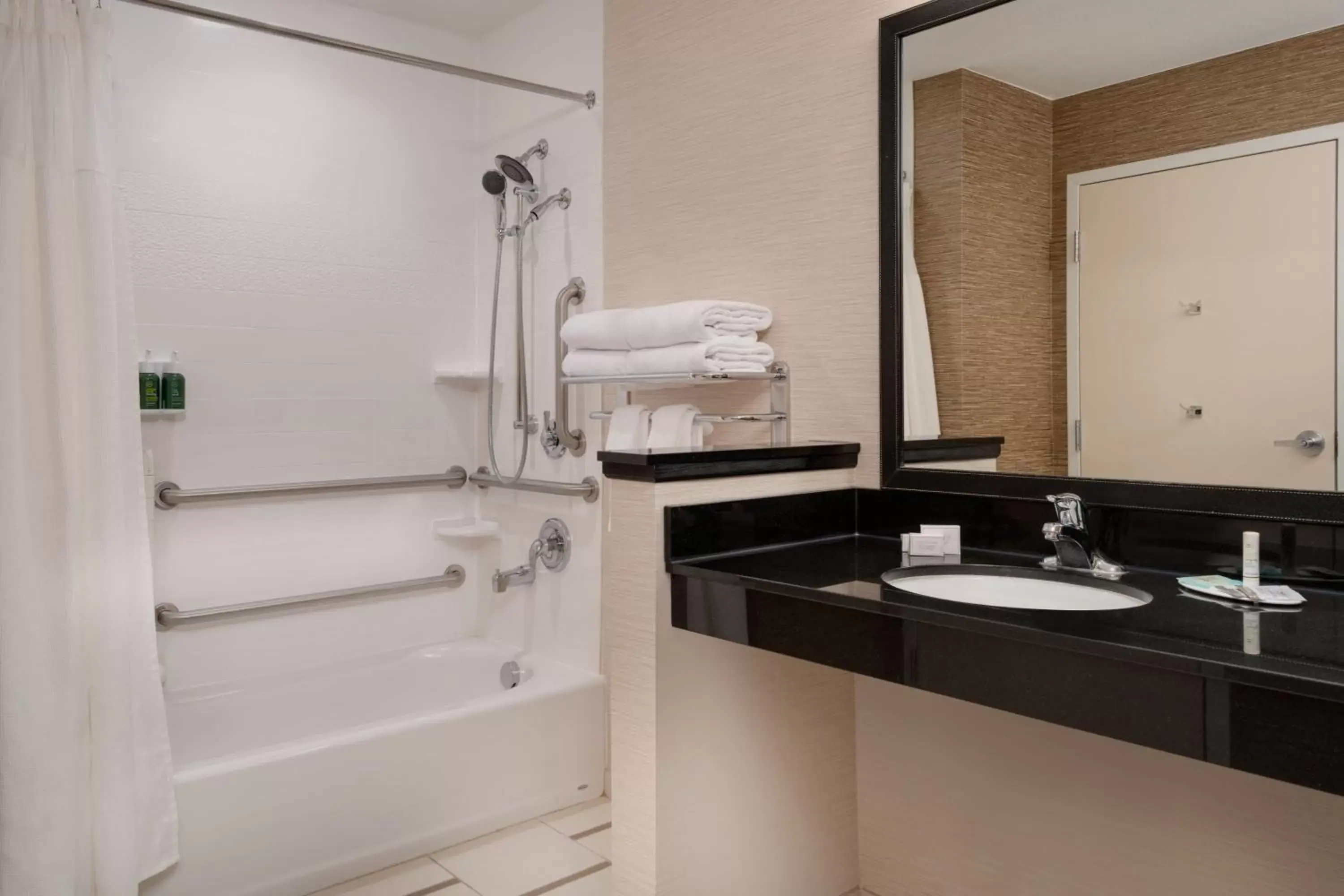 Bathroom in Fairfield Inn & Suites by Marriott Moab