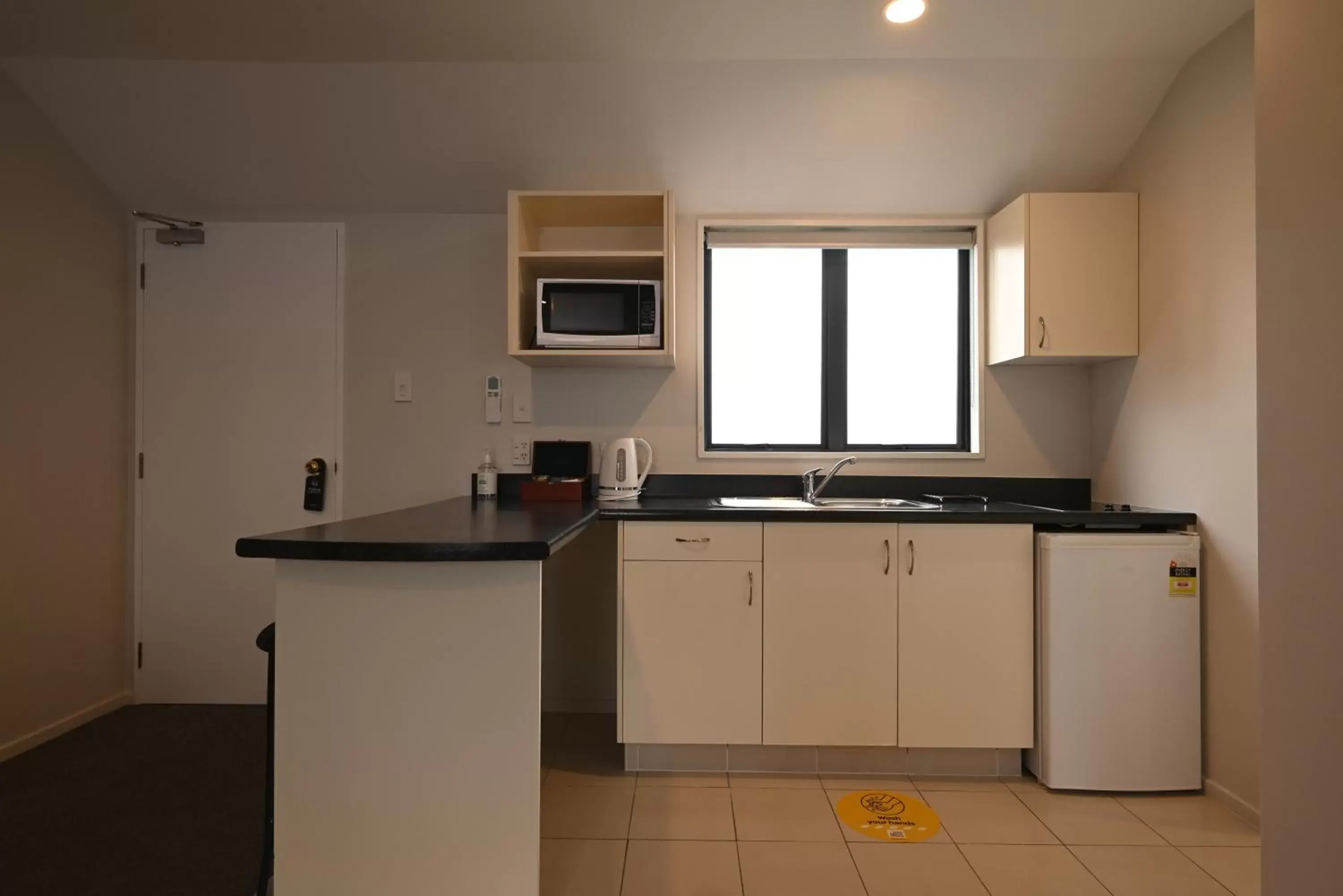 Kitchen or kitchenette, Kitchen/Kitchenette in Riccarton Mall Motel