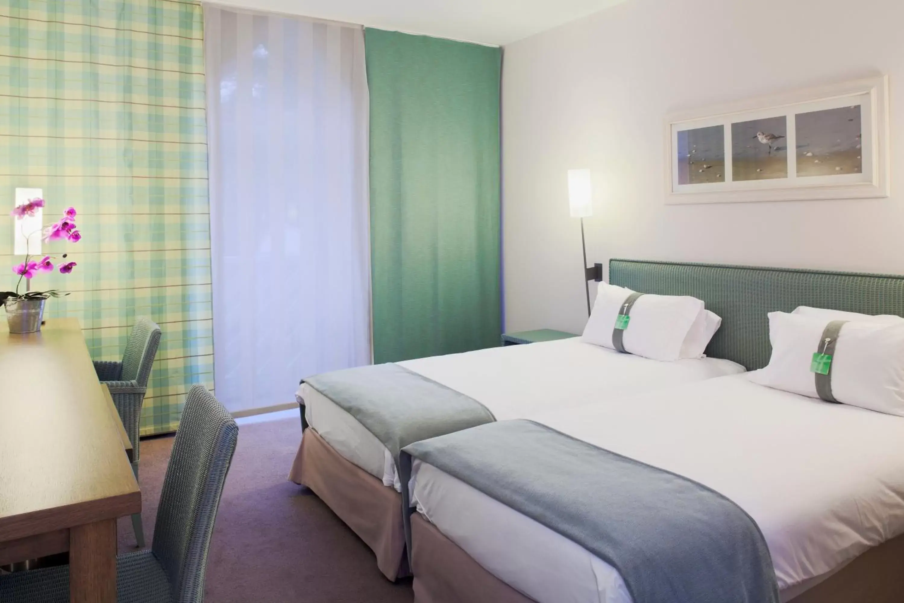 Photo of the whole room, Bed in Holiday Inn Resort Le Touquet