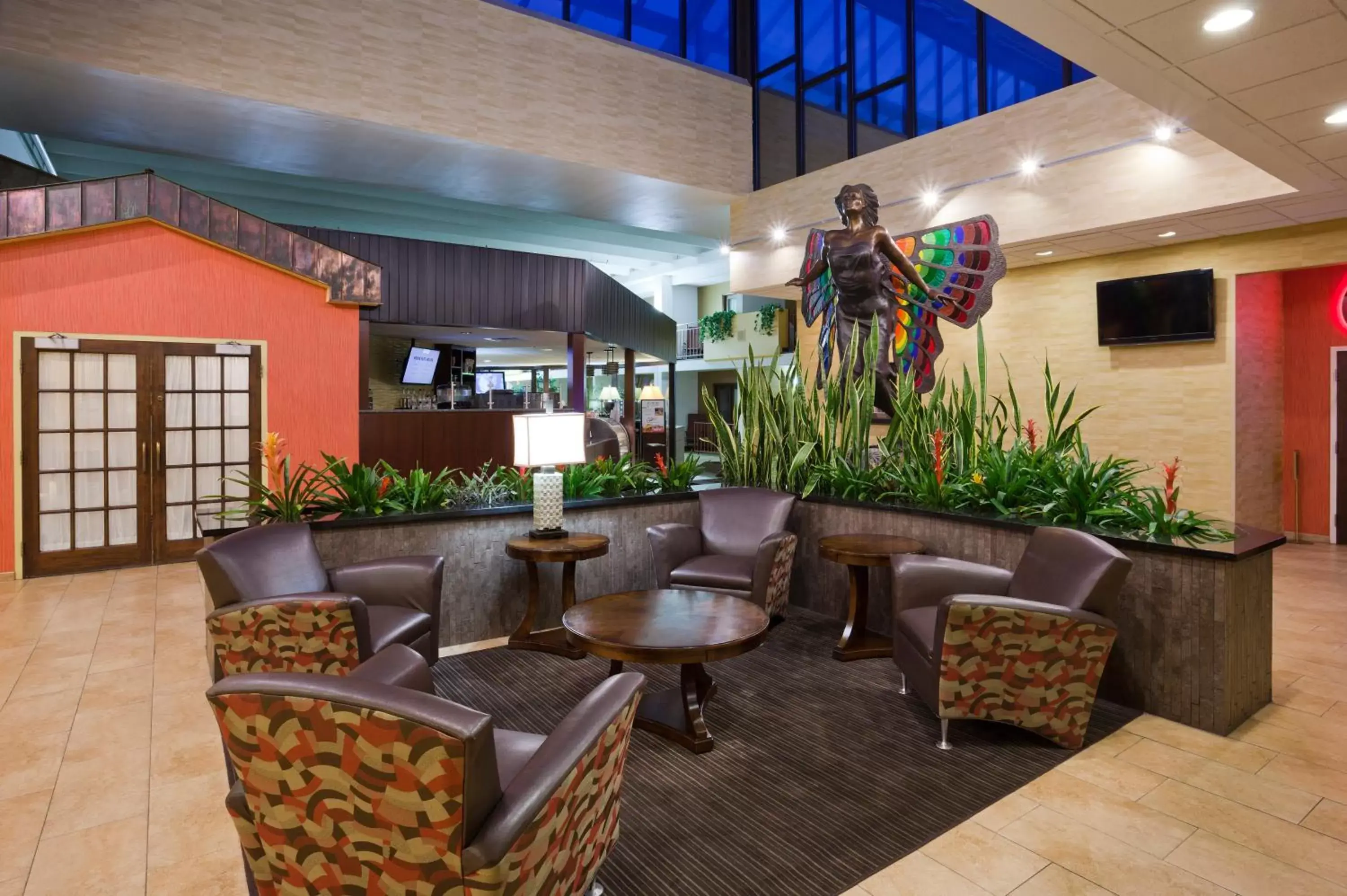 Property building, Lounge/Bar in Holiday Inn Austin Conference Center, an IHG Hotel