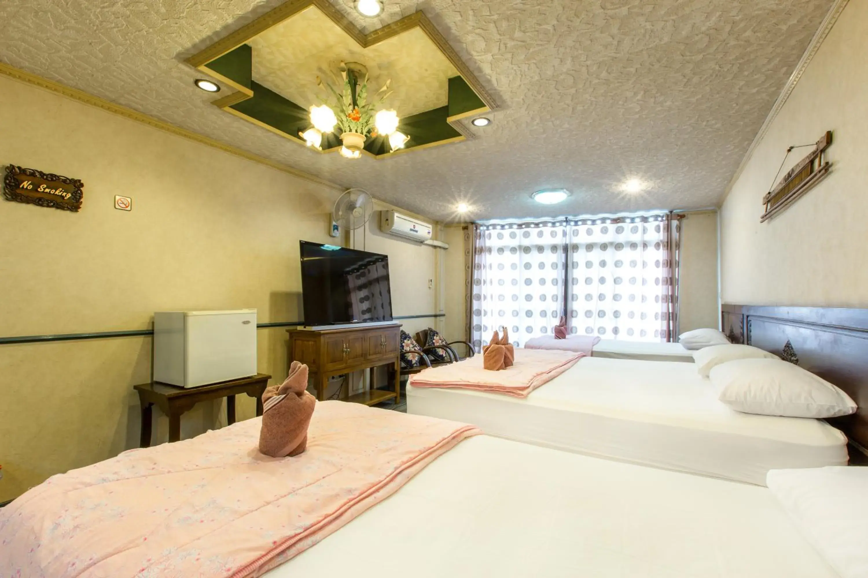 Bedroom, Bed in SK Boutique Mahanakhon