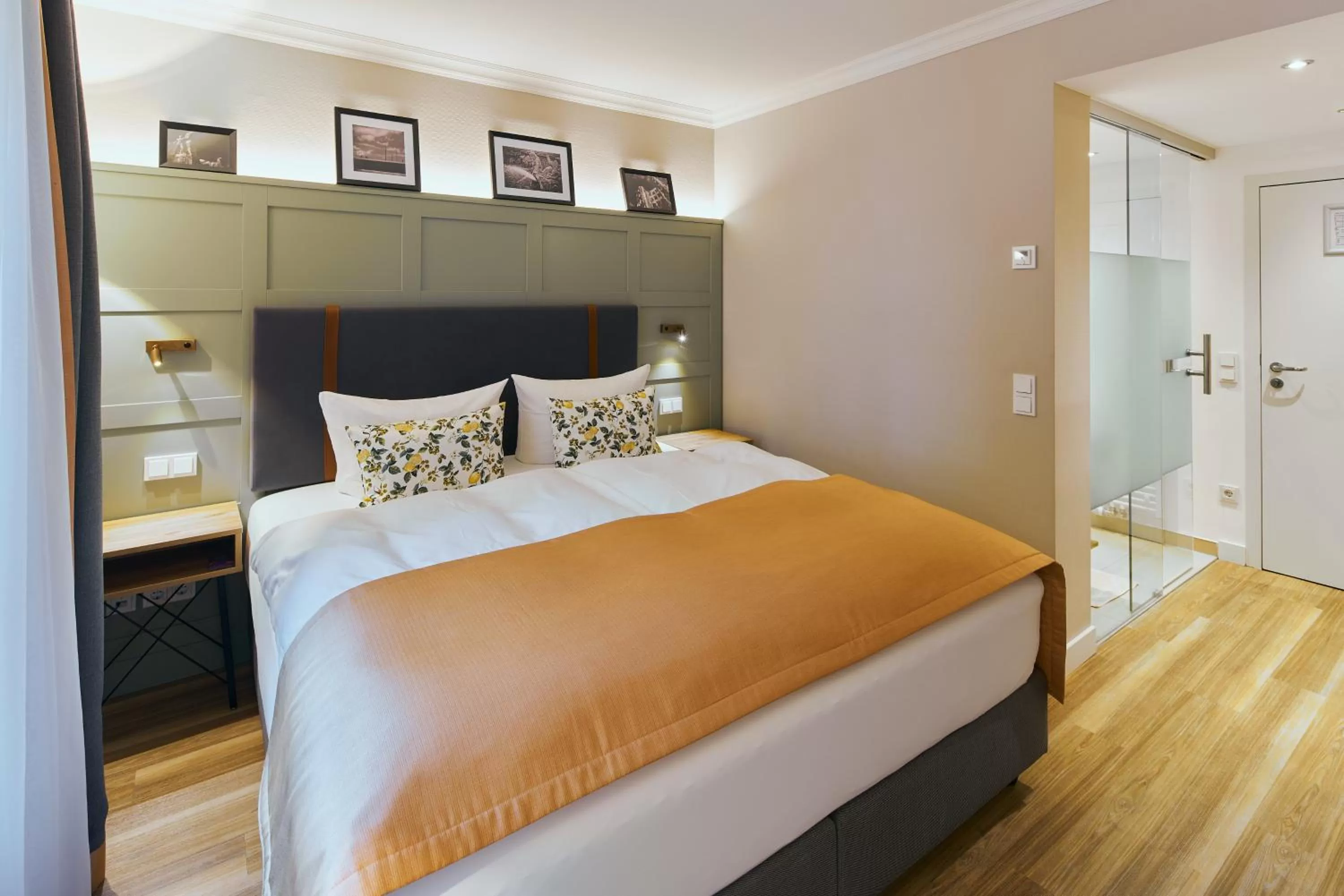 Photo of the whole room, Bed in Boutique Hotel Orangerie