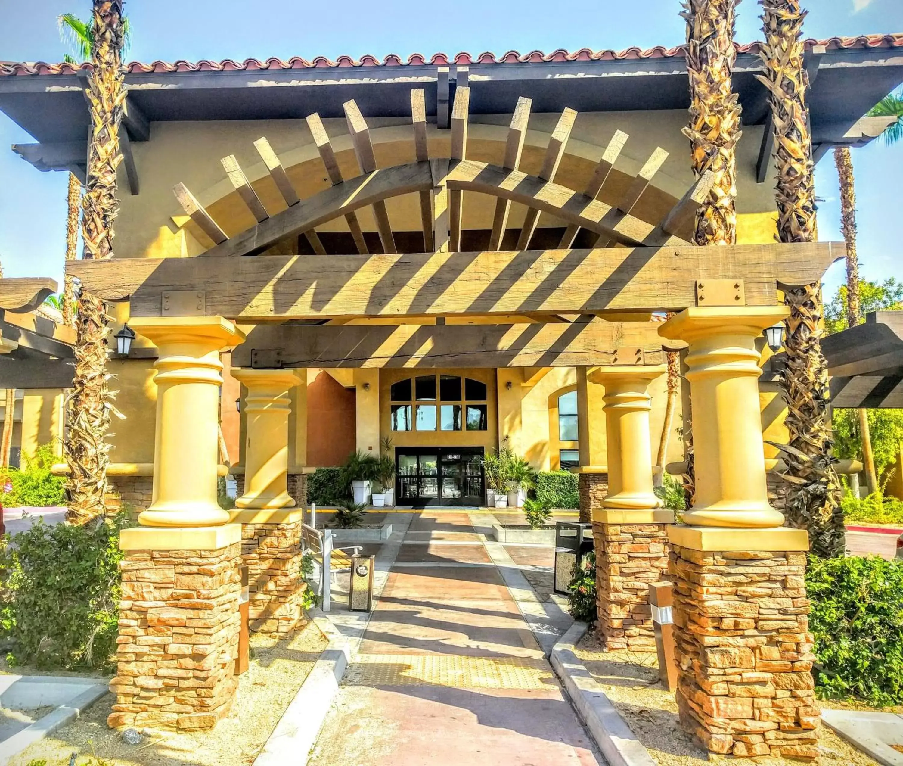 Property building in Holiday Inn Express & Suites Rancho Mirage - Palm Spgs Area, an IHG Hotel