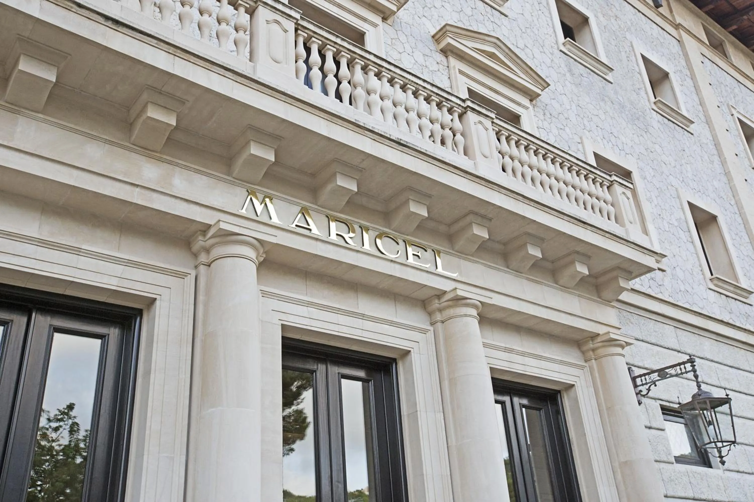 Lobby or reception in Hospes Maricel y Spa, Palma de Mallorca, a Member of Design Hotels