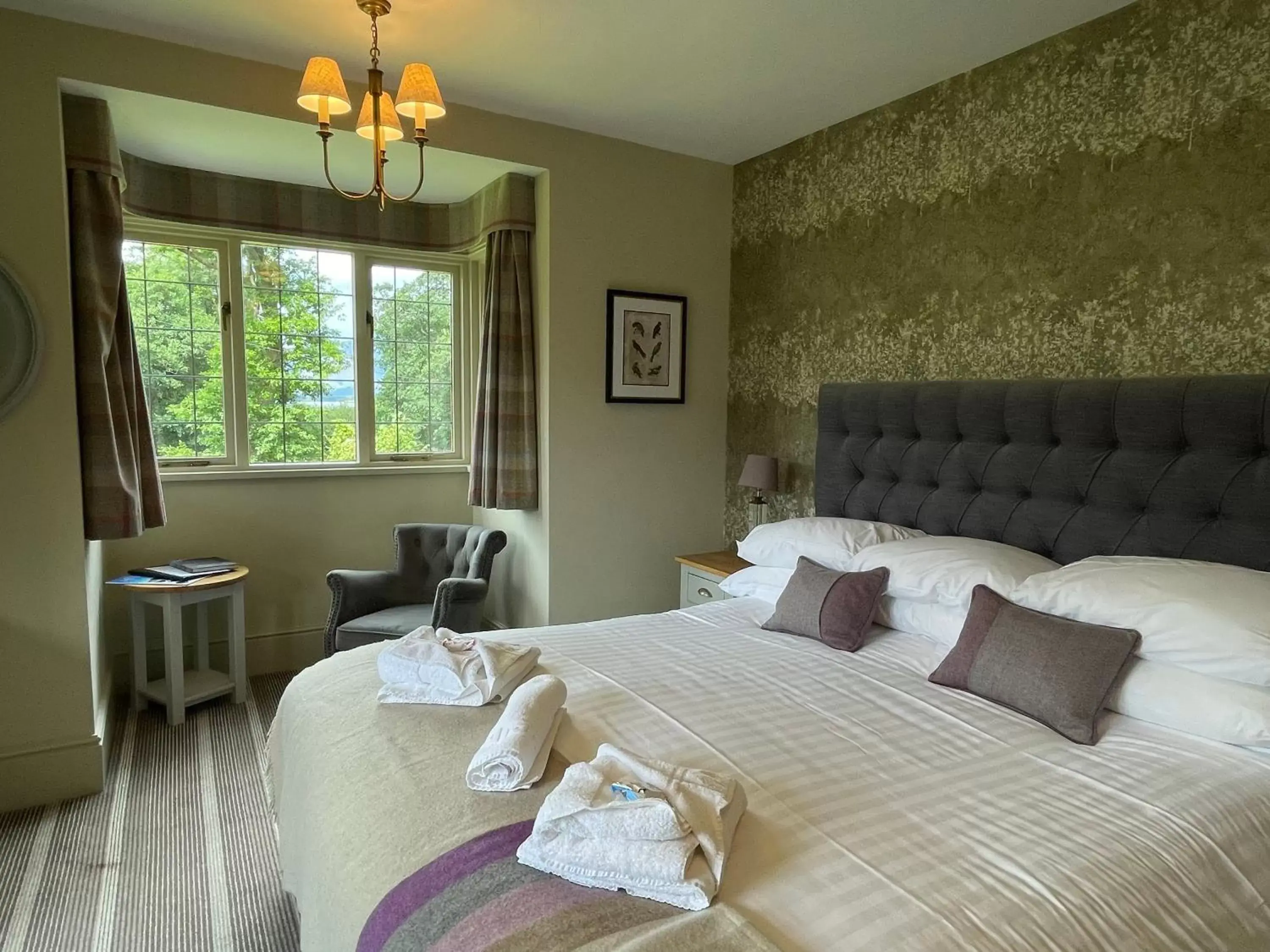 Deluxe Double Room in The Mary Mount Hotel Deluxe Double Room in The Mary Mount Hotel