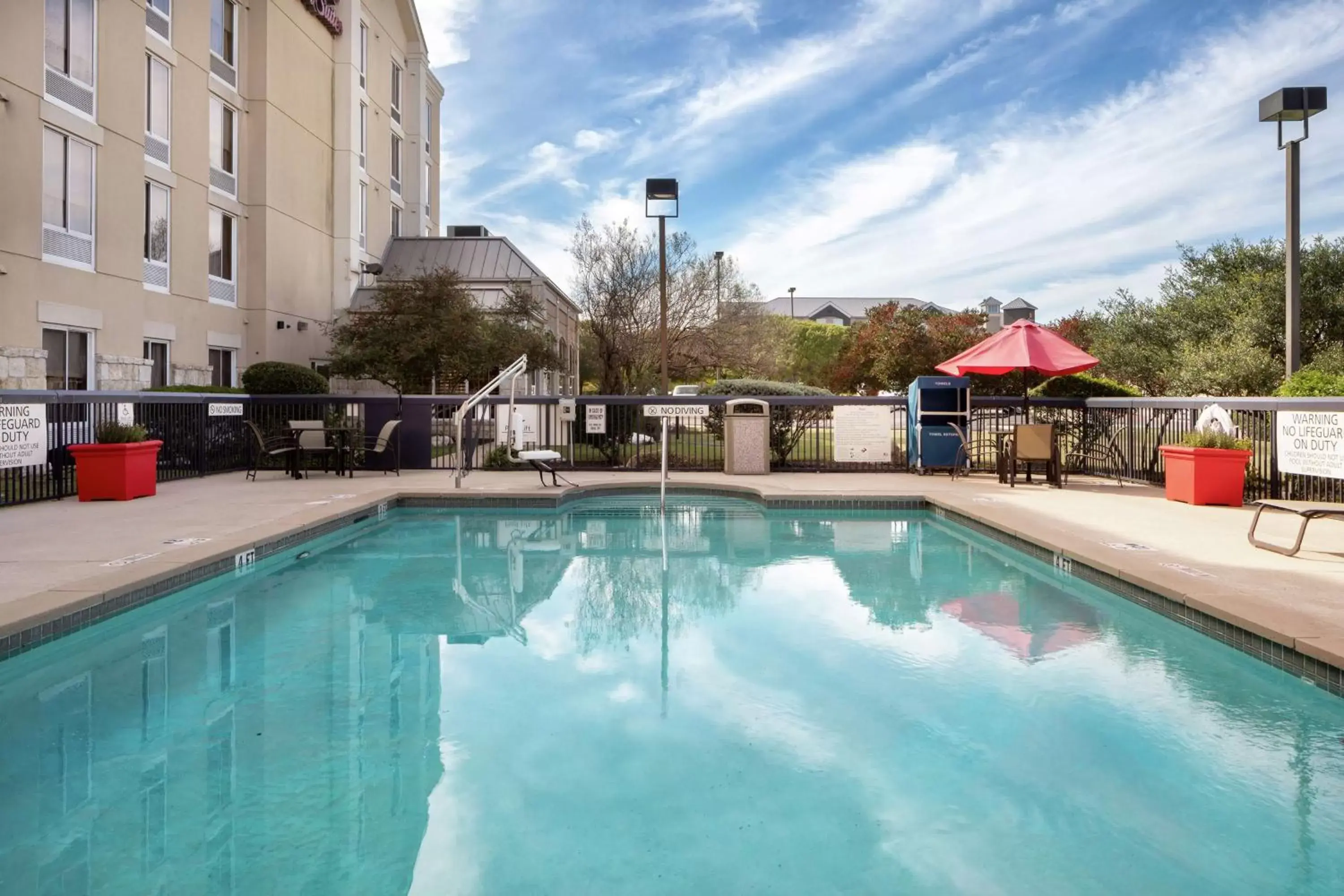 Pool view, Swimming Pool in Hampton Inn & Suites-Austin Airport