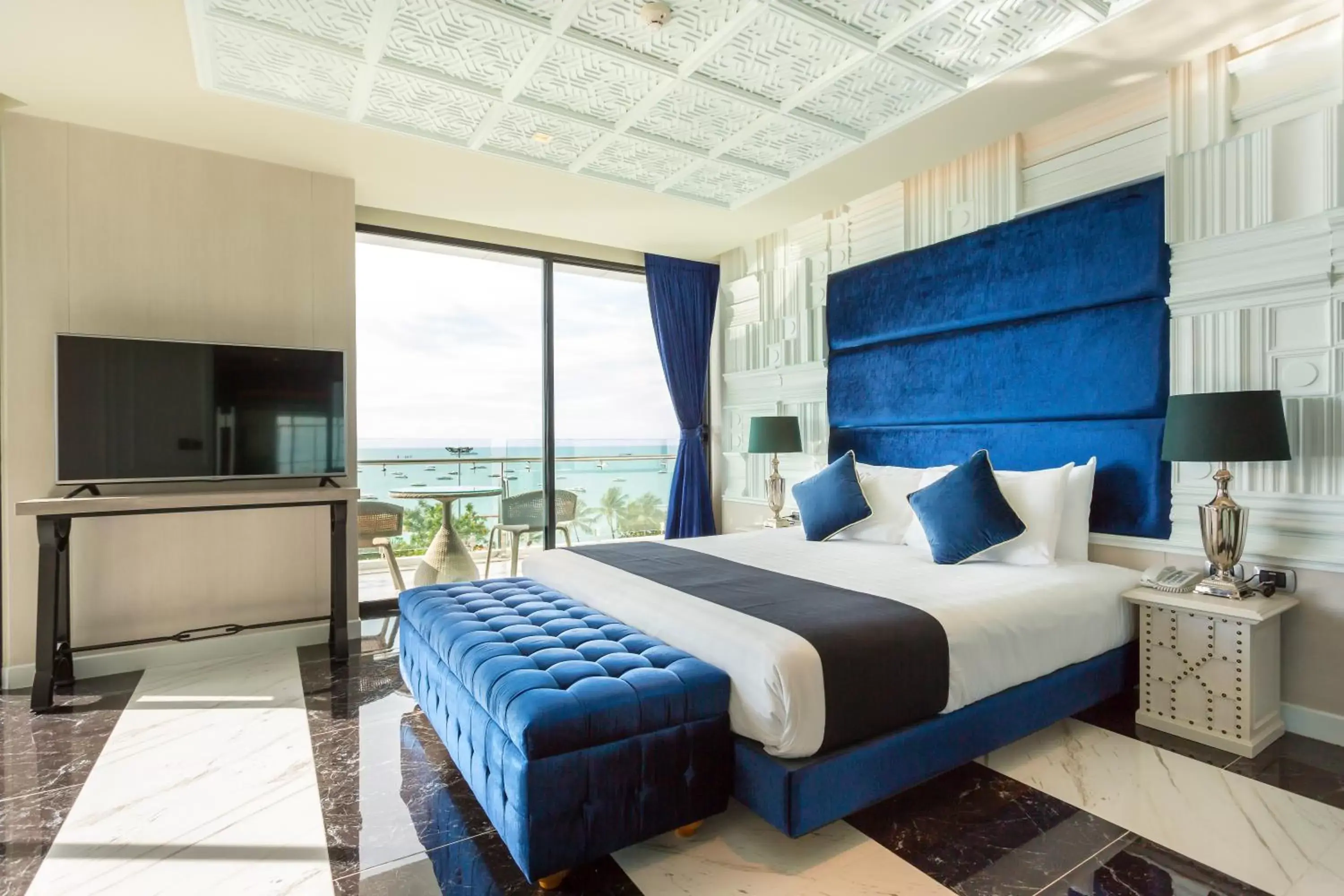 Bed in Mera Mare Pattaya