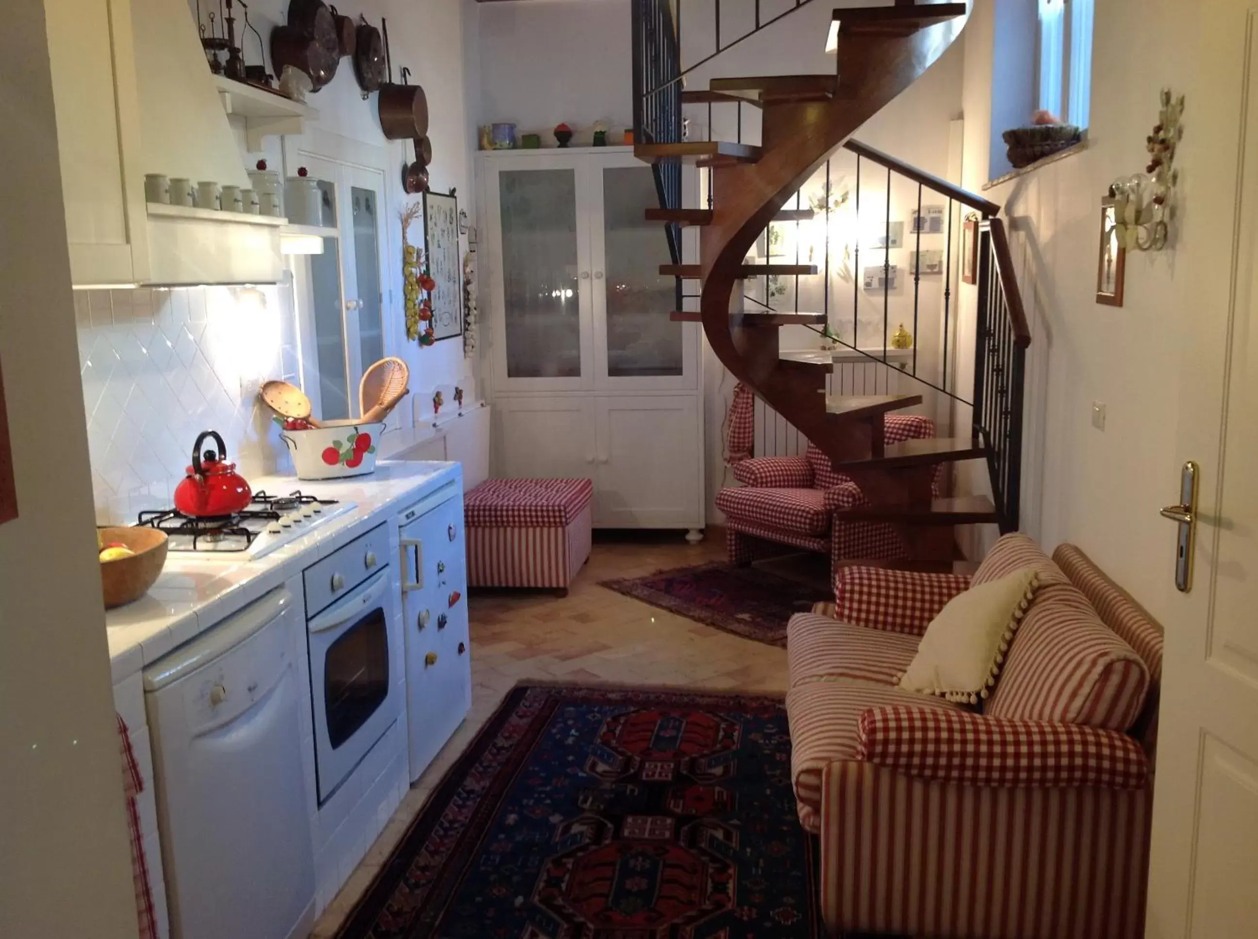 Kitchen/Kitchenette in B&B Michelangeli - Private parking