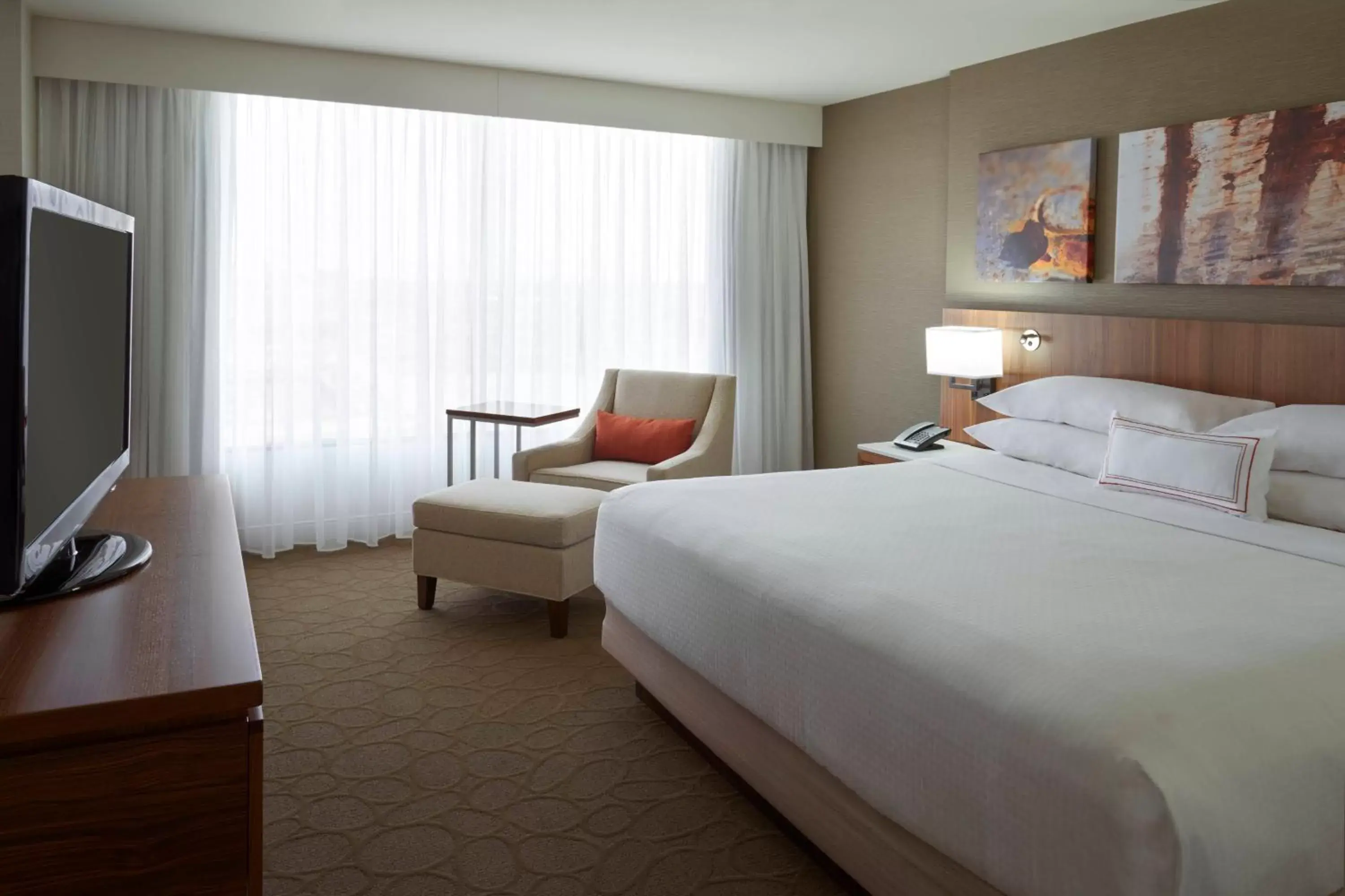 Bedroom, Bed in Delta Hotels by Marriott Toronto Airport & Conference Centre