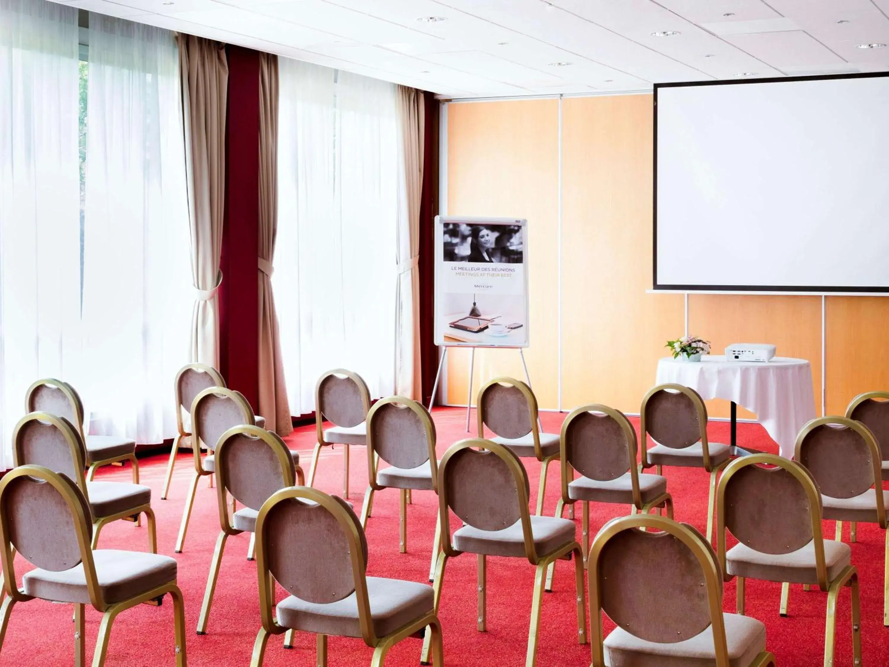 On site, Business Area/Conference Room in Hotel Mercure Nevers Pont de Loire