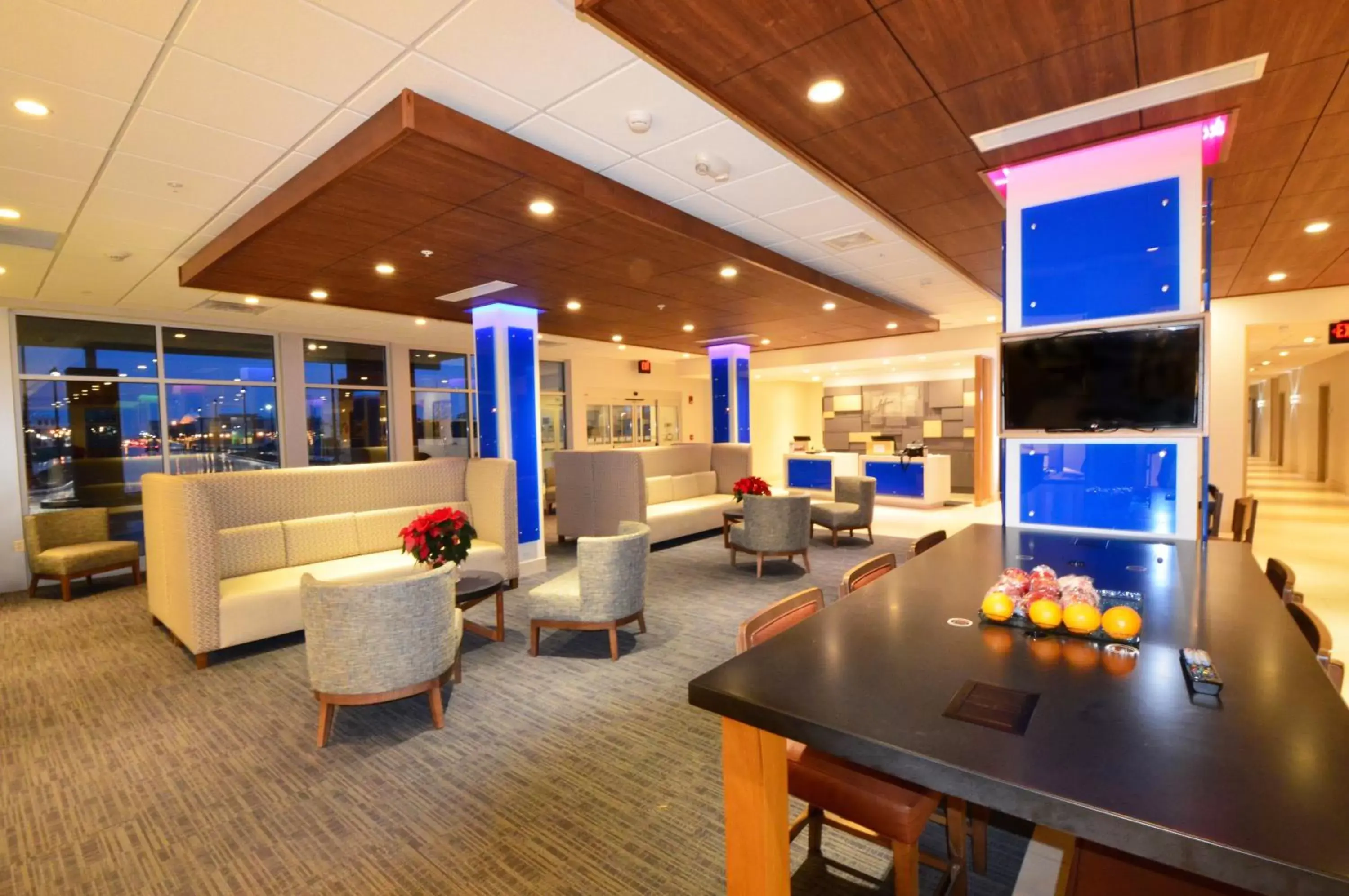 Property building in Holiday Inn Express & Suites Toledo South - Perrysburg by IHG Property building in Holiday Inn Express & Suites Toledo South - Perrysburg by IHG