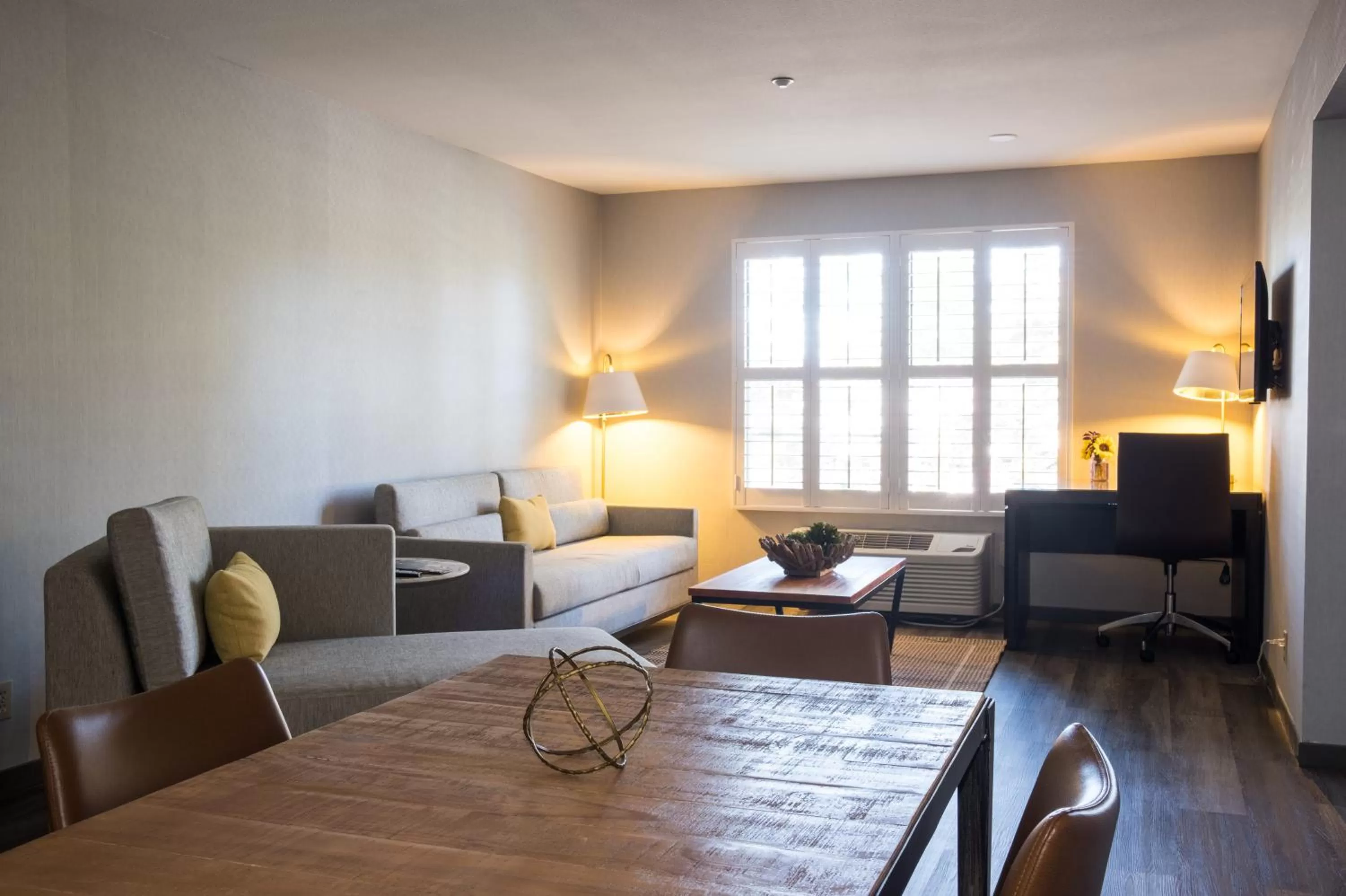 Living room in Hotel Indigo Napa Valley by IHG