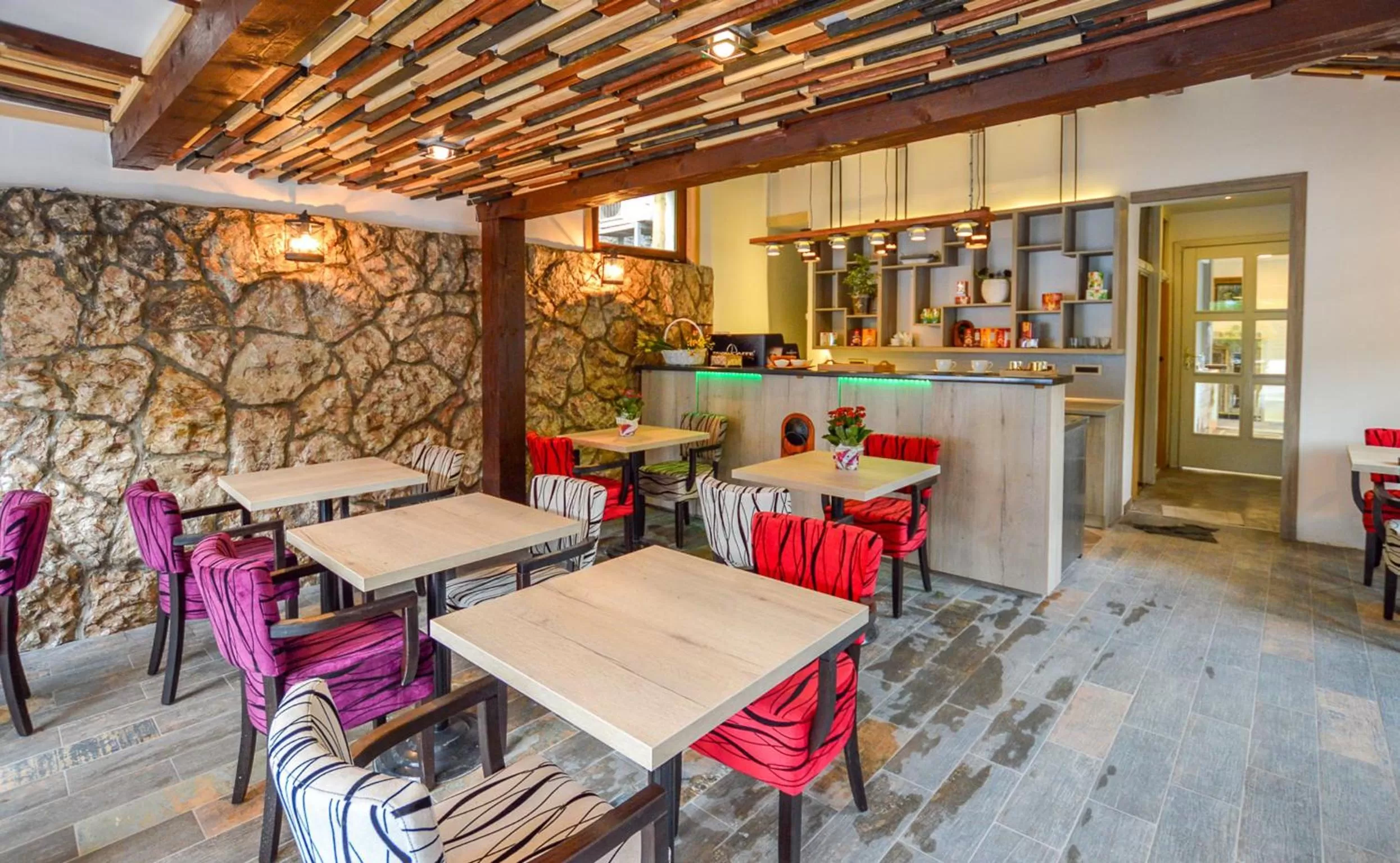 Restaurant/places to eat in Heritage Hotel Gate of Sarajevo