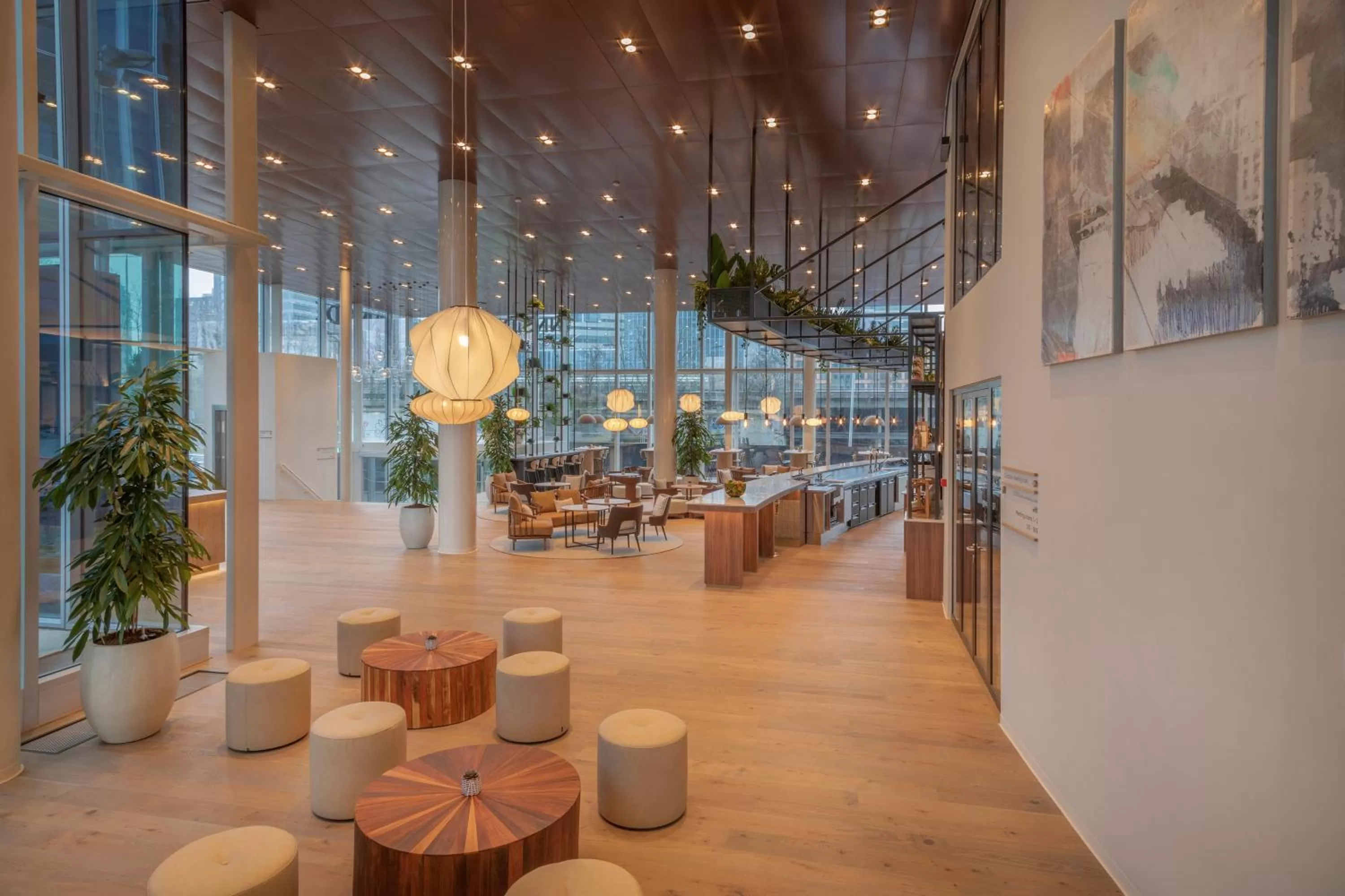 Lobby or reception in INNSiDE by Meliá Amsterdam