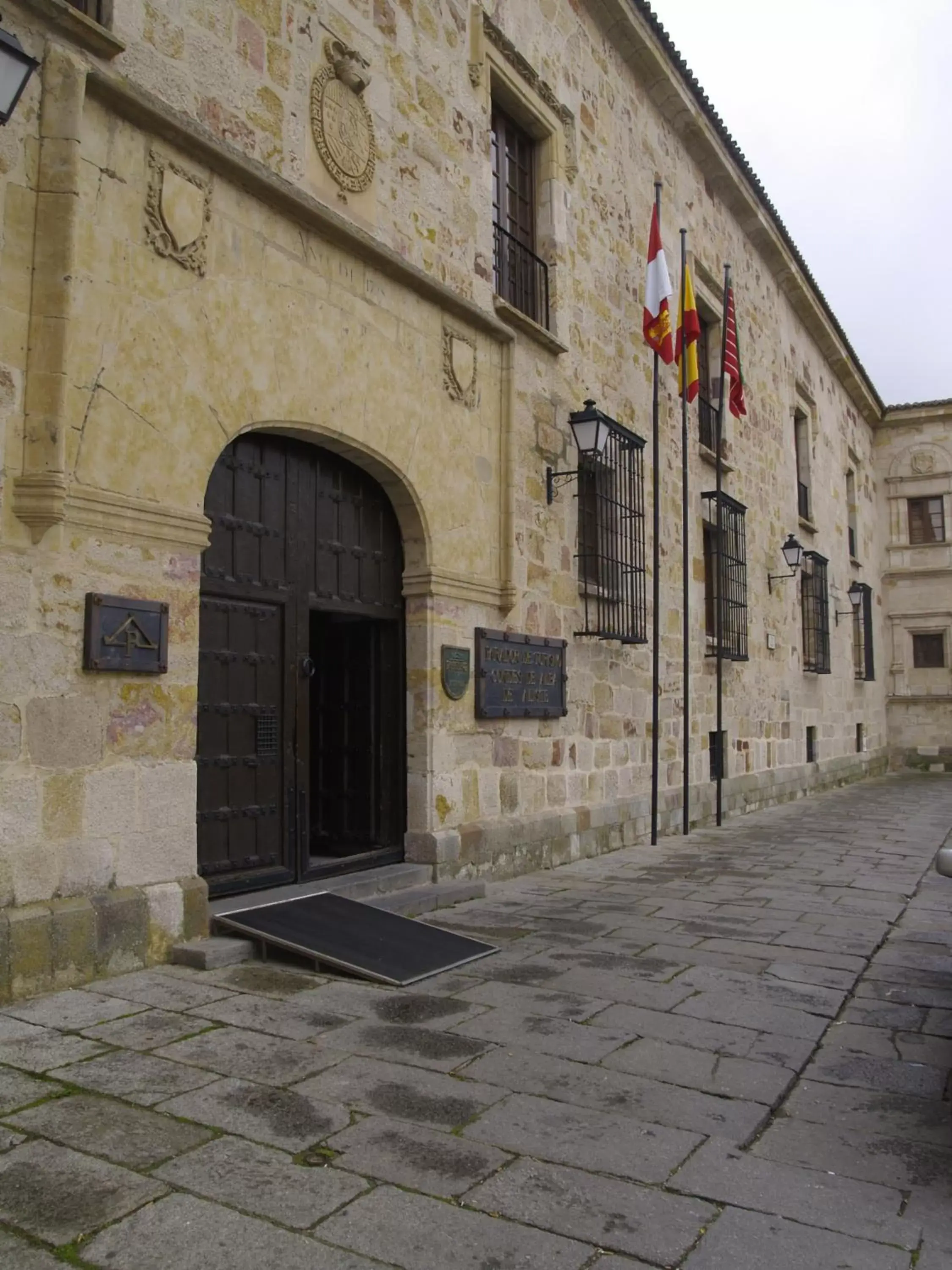 Facade/entrance, Property Building in Parador de Zamora