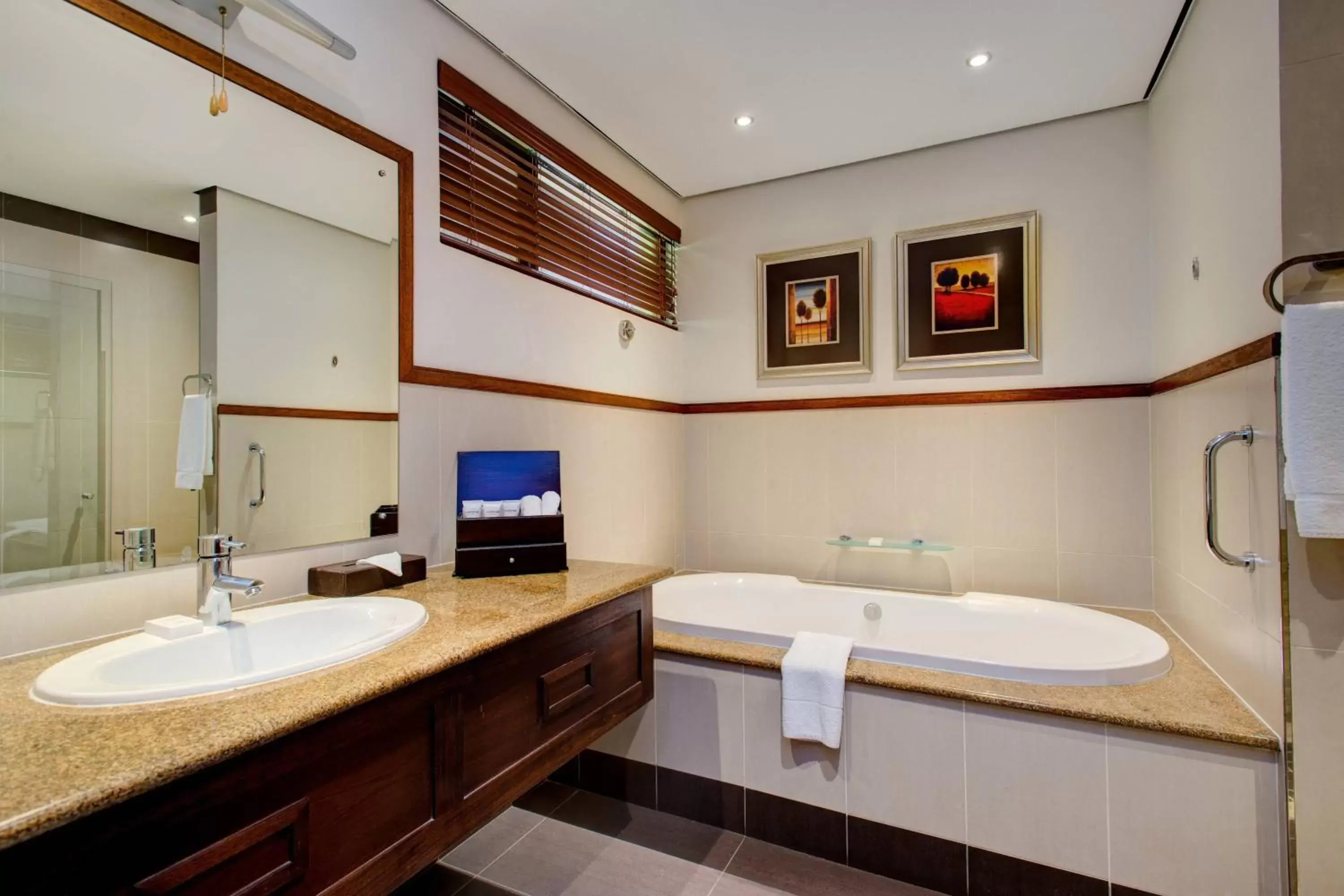 Bathroom in Irene Country Lodge, Autograph Collection