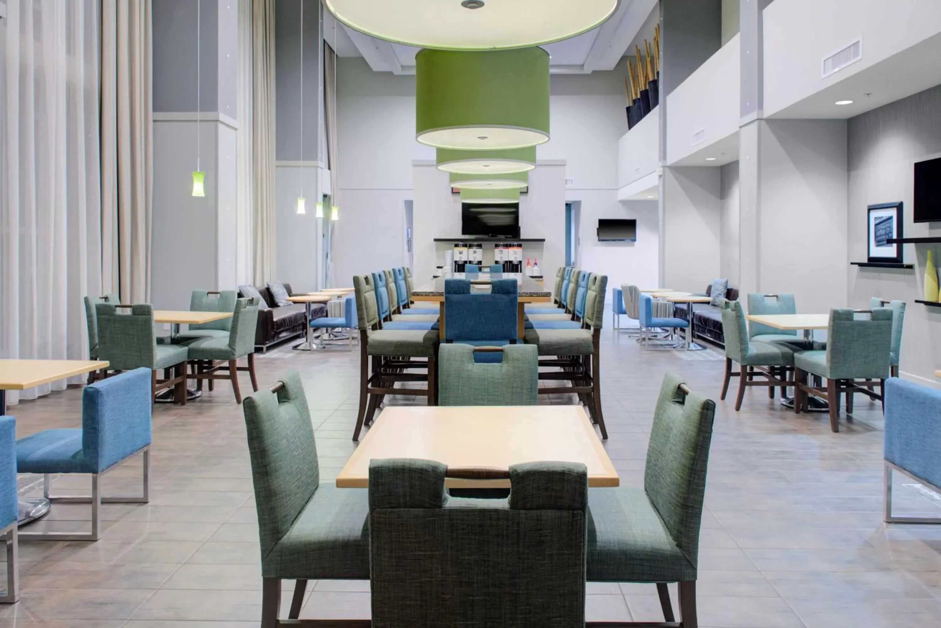 Breakfast, Restaurant/Places to Eat in Hampton Inn & Suites Sarasota / Bradenton - Airport