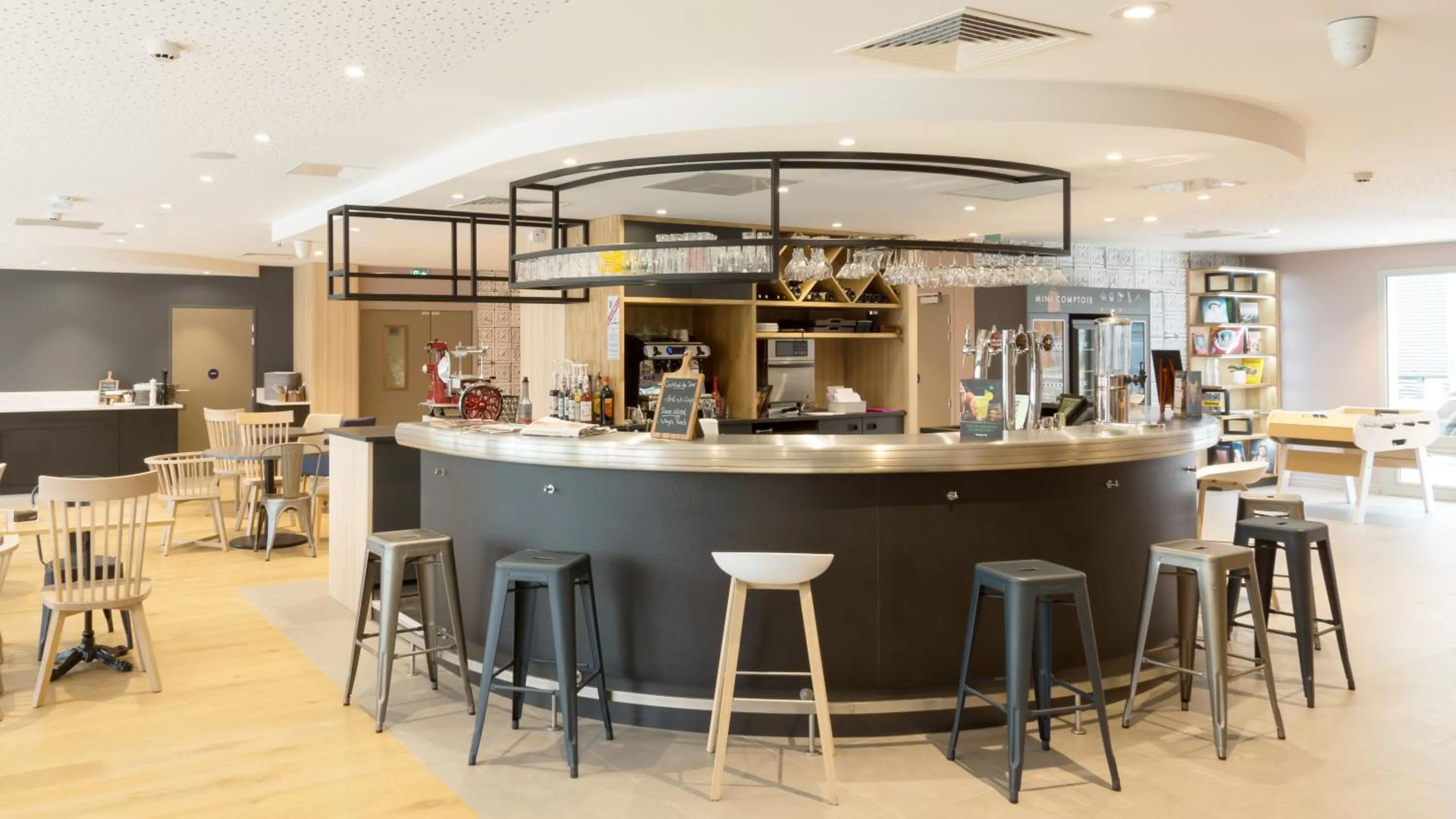 Lobby or reception in Campanile Tours Nord