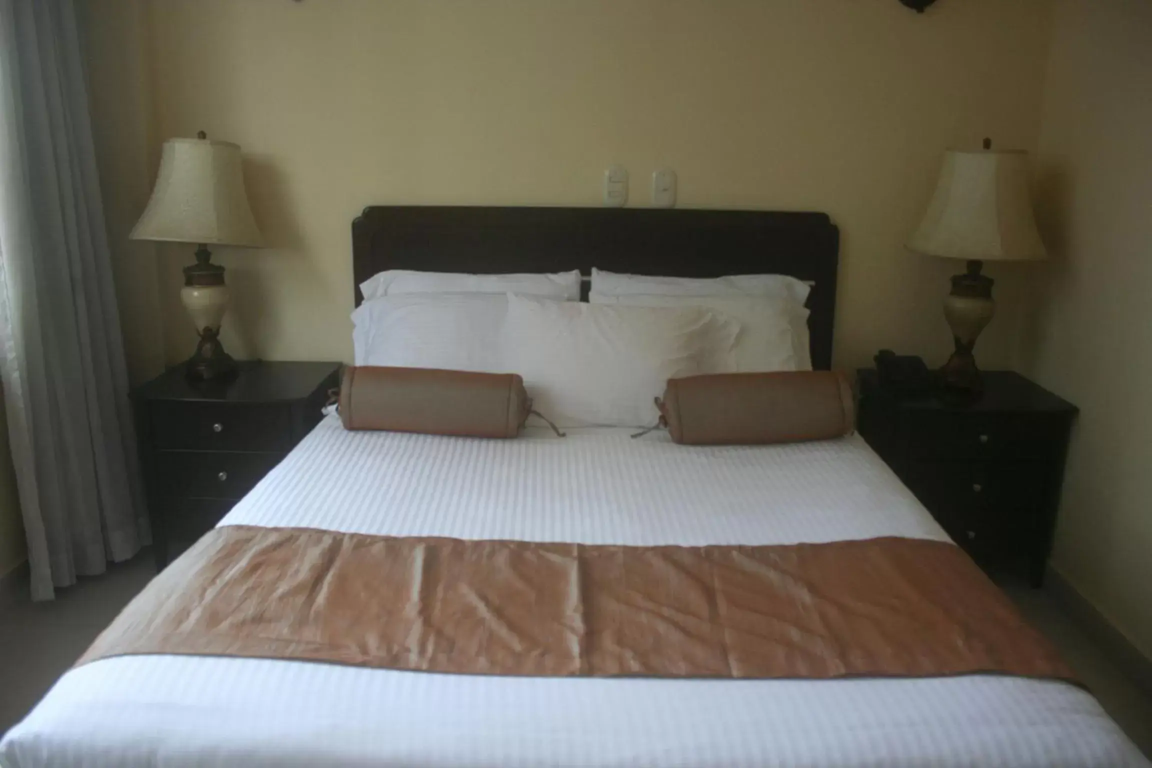 Bed in Hotel Novo