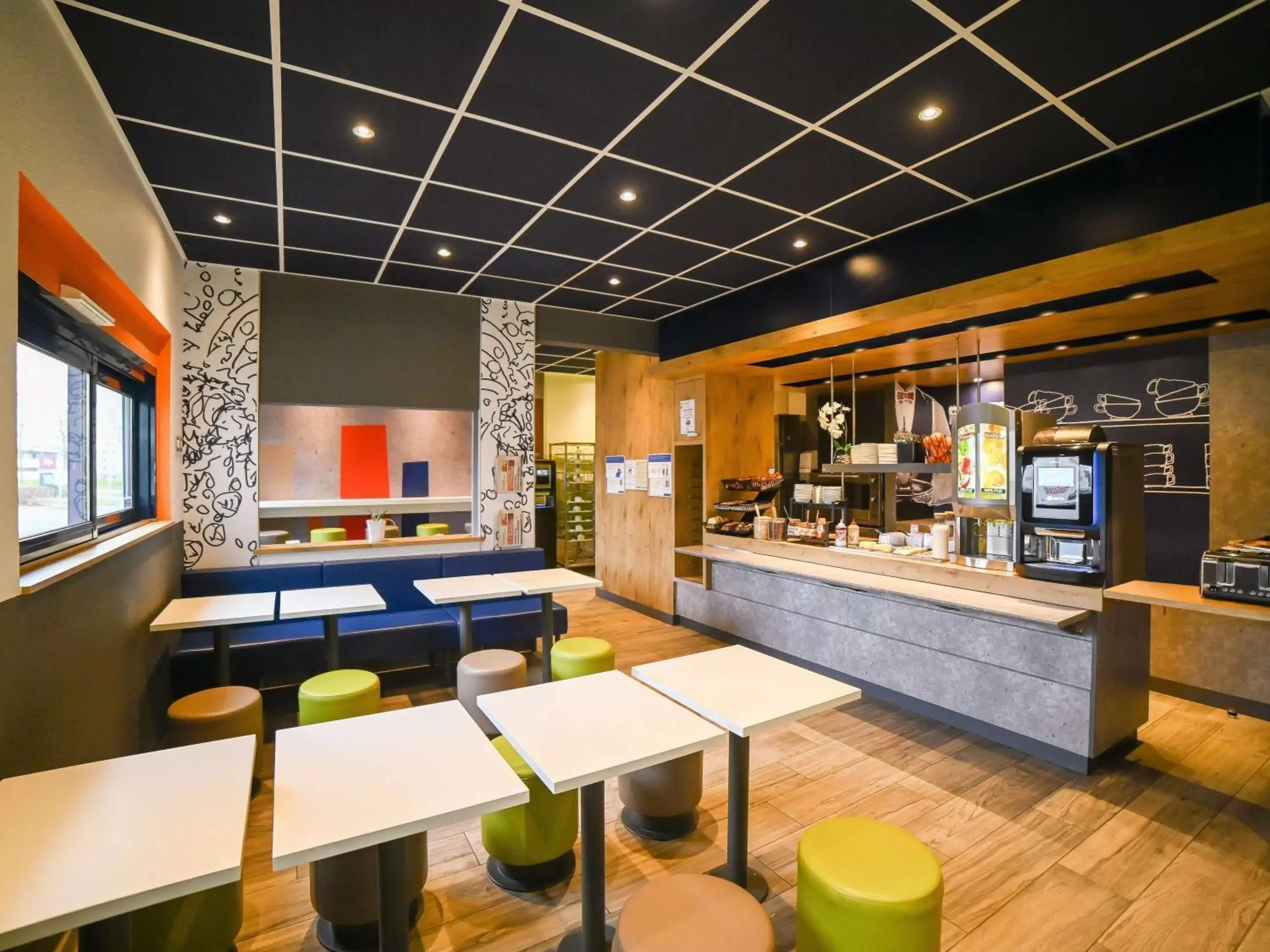 Breakfast, Restaurant/Places to Eat in ibis budget Site du Futuroscope