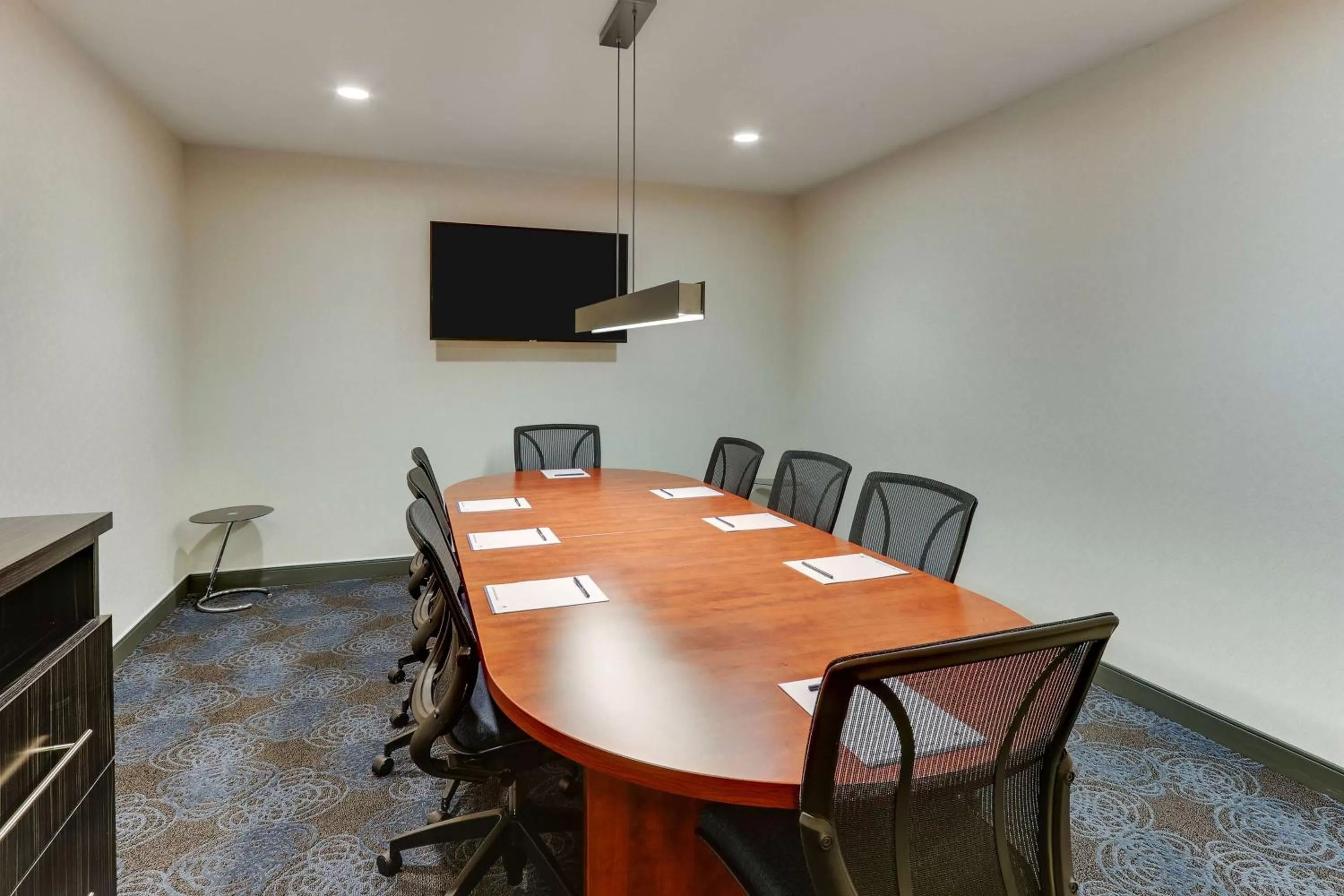 Meeting/conference room in DoubleTree by Hilton St. Louis Forest Park