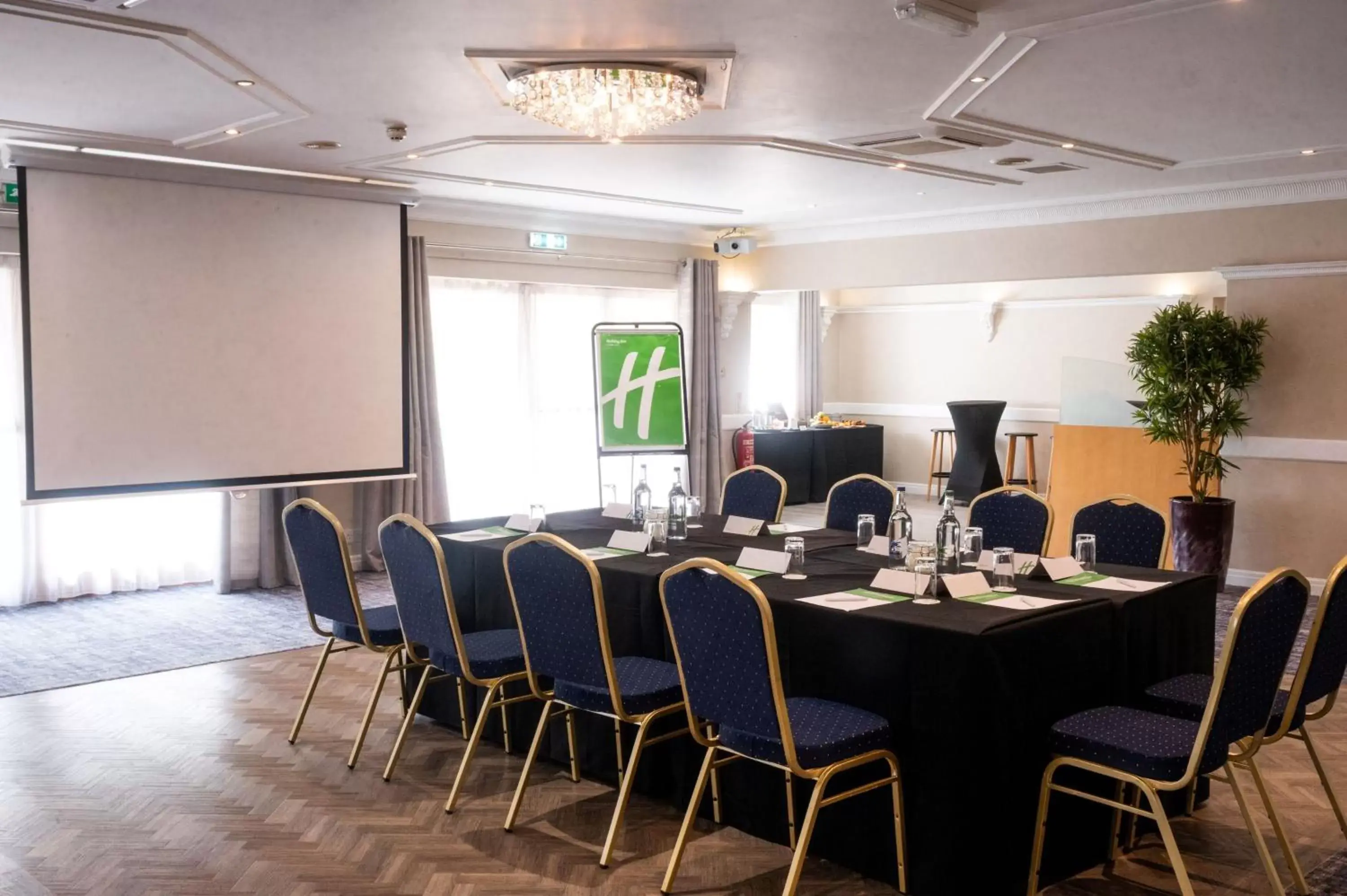 Meeting/conference room in Holiday Inn A55 Chester West, an IHG Hotel