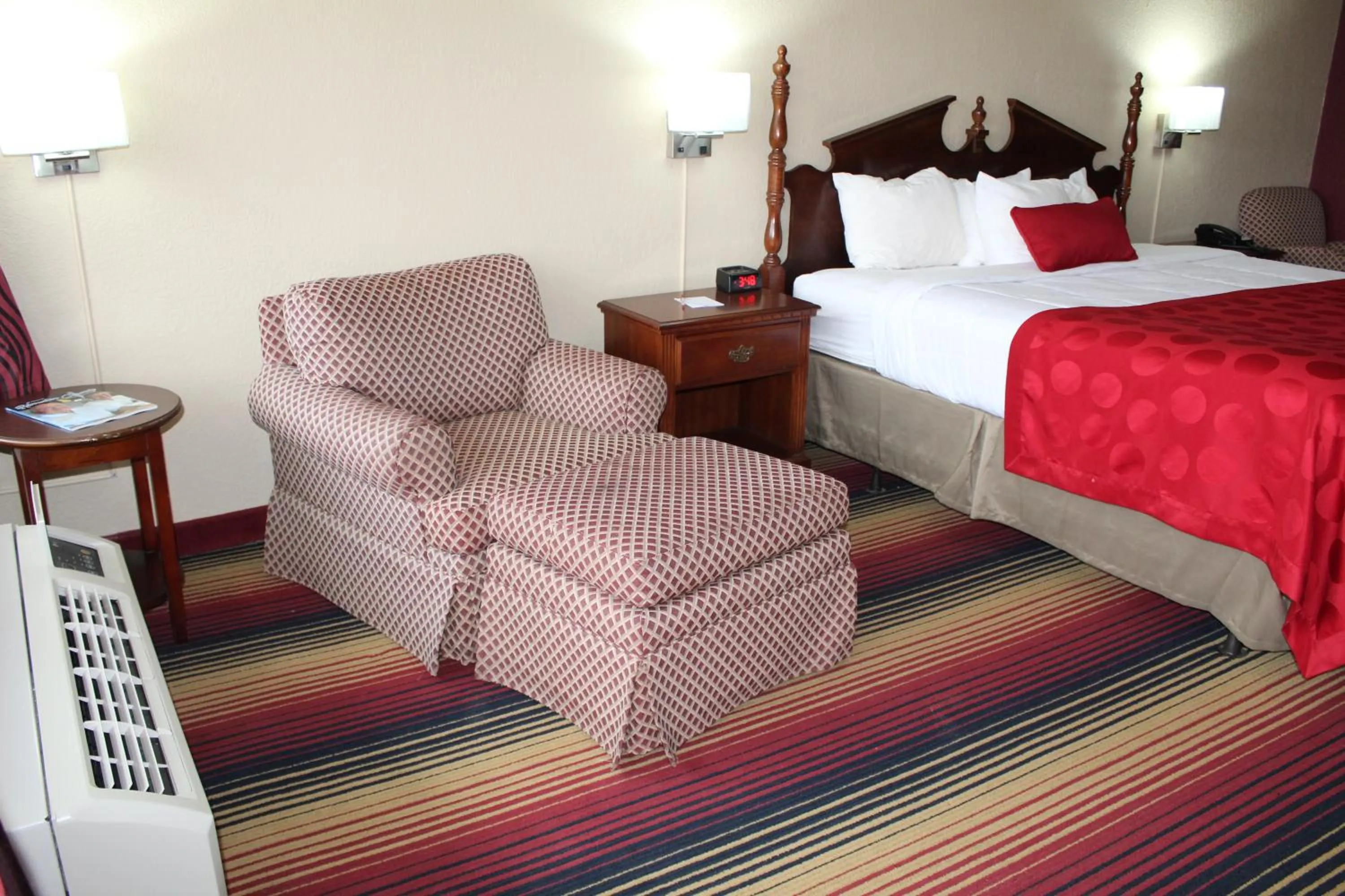 Bed in FairBridge Inn Express Perry