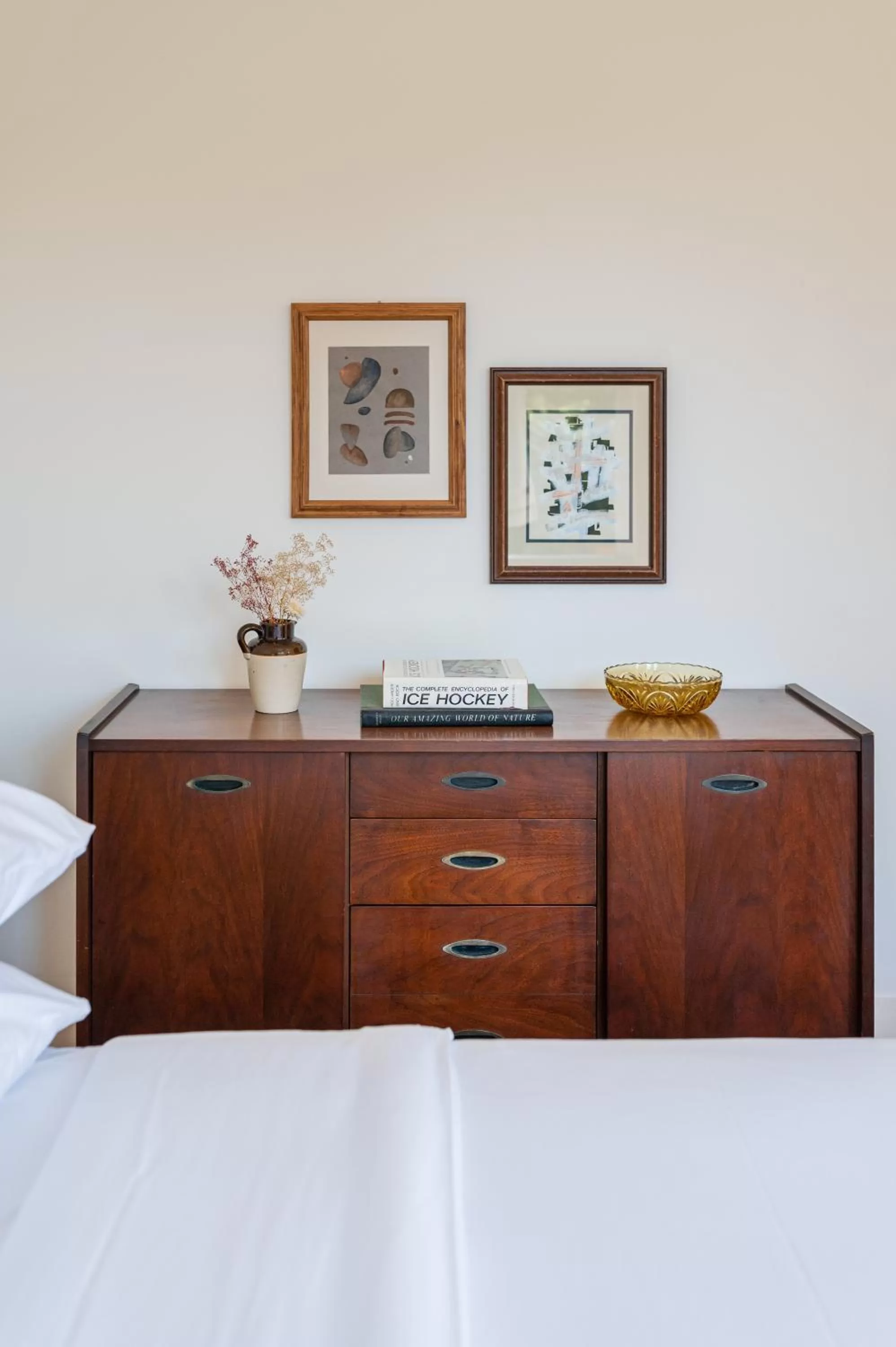 hair dresser, Bed in Eastwind Hotel Lake Placid