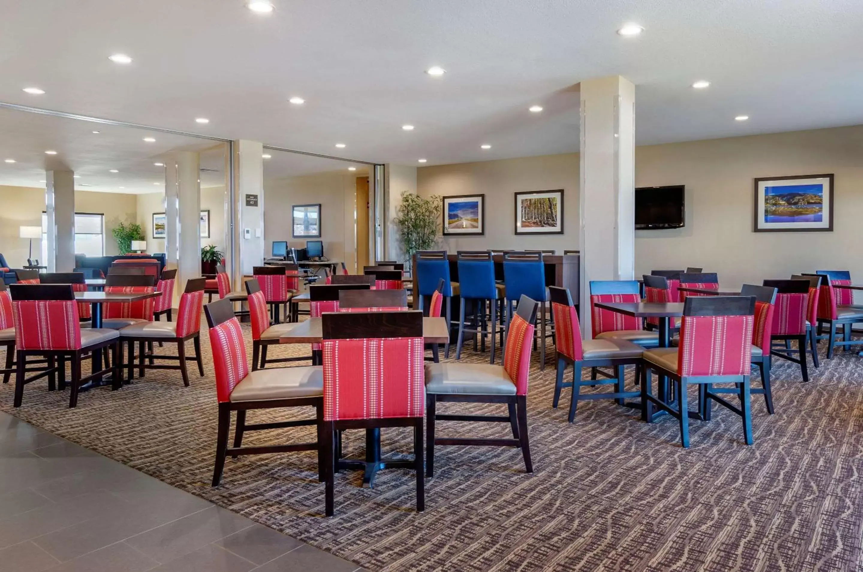 Restaurant/Places to Eat in Comfort Suites Helena Airport