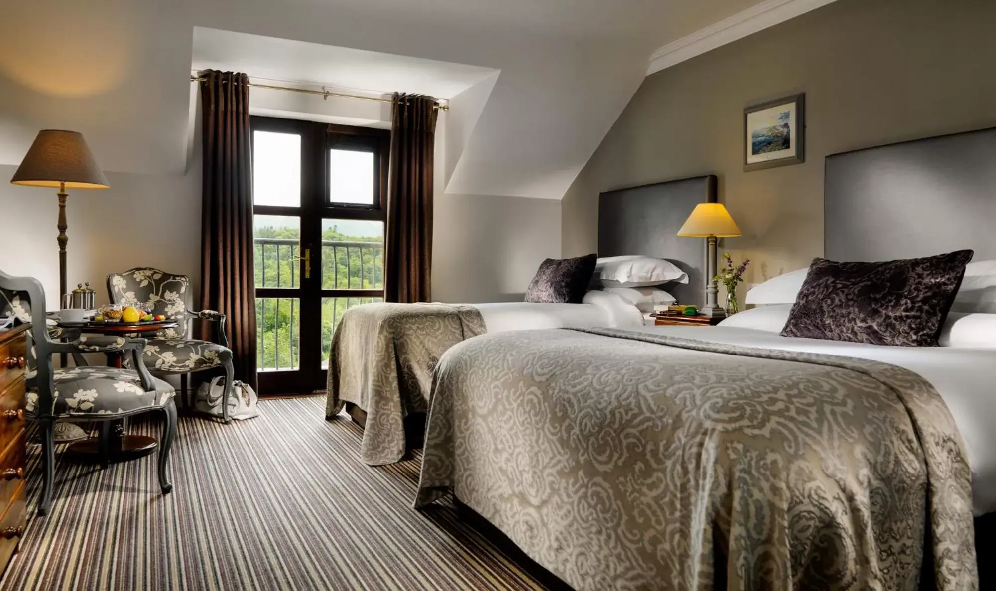 Bedroom in Killarney Heights Hotel